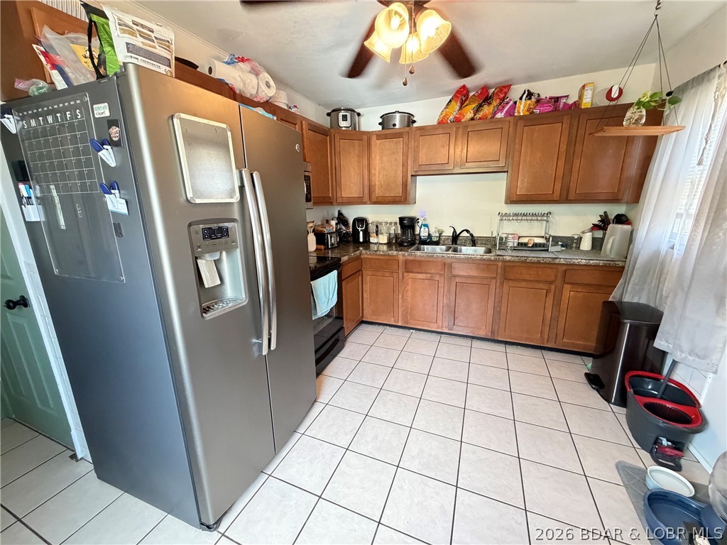 802 E 7th Street Property Photo 4