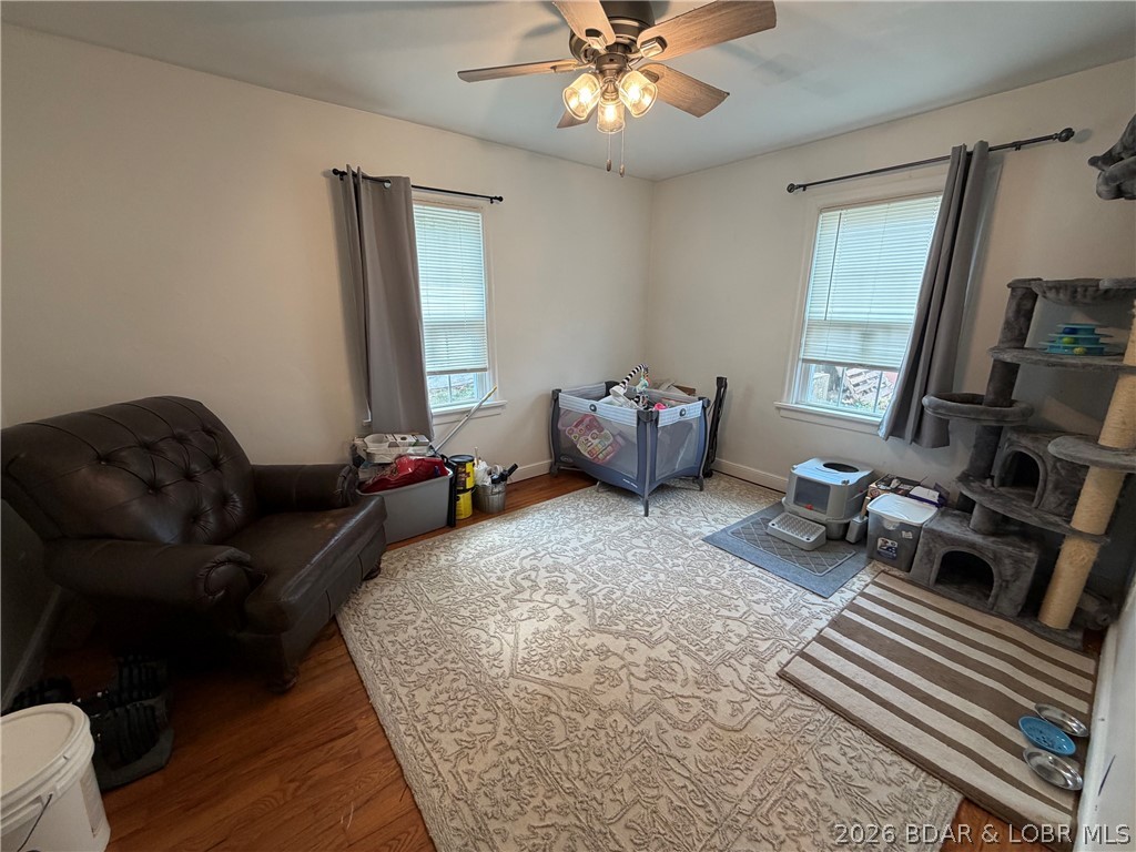802 E 7th Street Property Photo 9