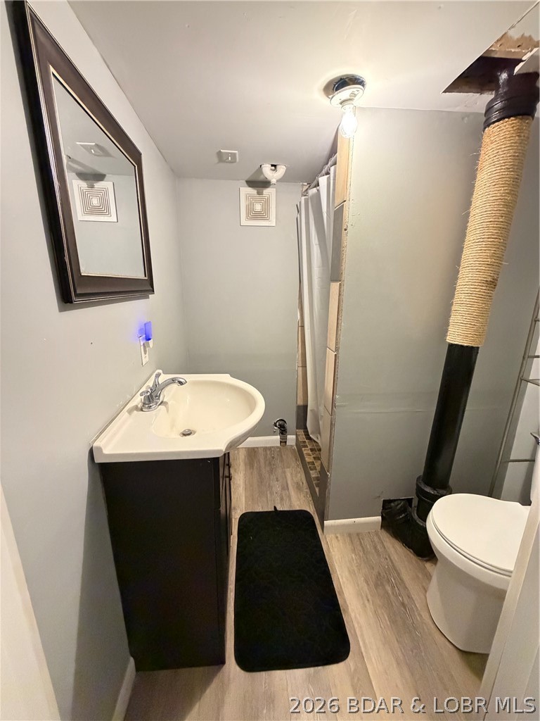 802 E 7th Street Property Photo 12