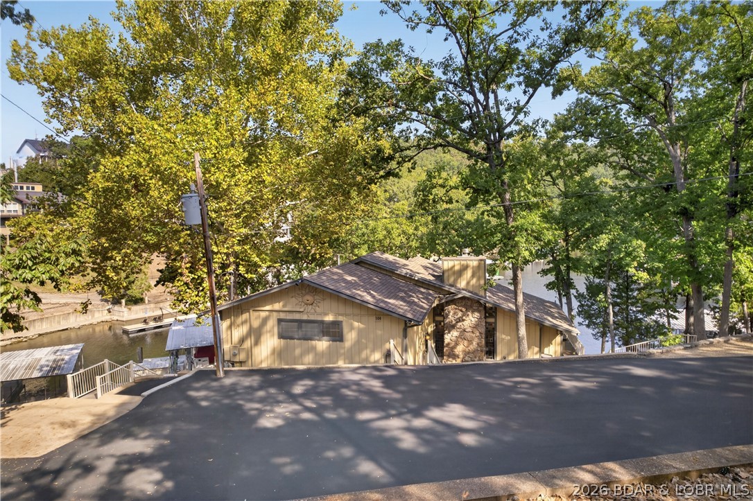 109 Hawk Circle Property Photo 5