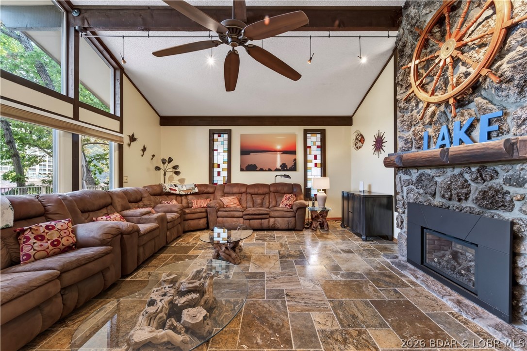 109 Hawk Circle Property Photo 8