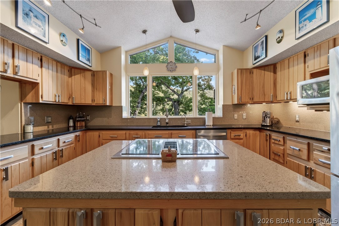 109 Hawk Circle Property Photo 14