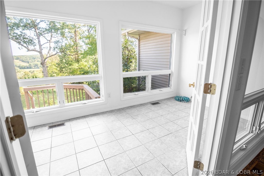 42 Bluff Drive Property Photo 6