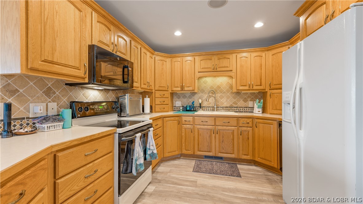 801 Applewood Drive Property Photo 12