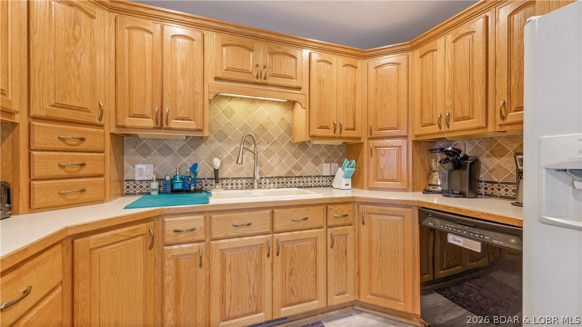 801 Applewood Drive Property Photo 14