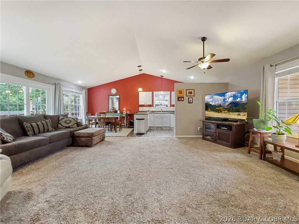 697 Panoramic Drive Property Photo 4