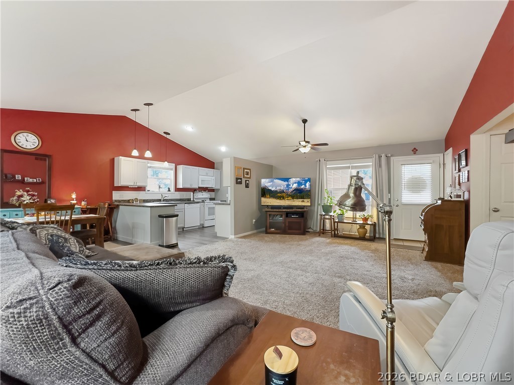 697 Panoramic Drive Property Photo 6