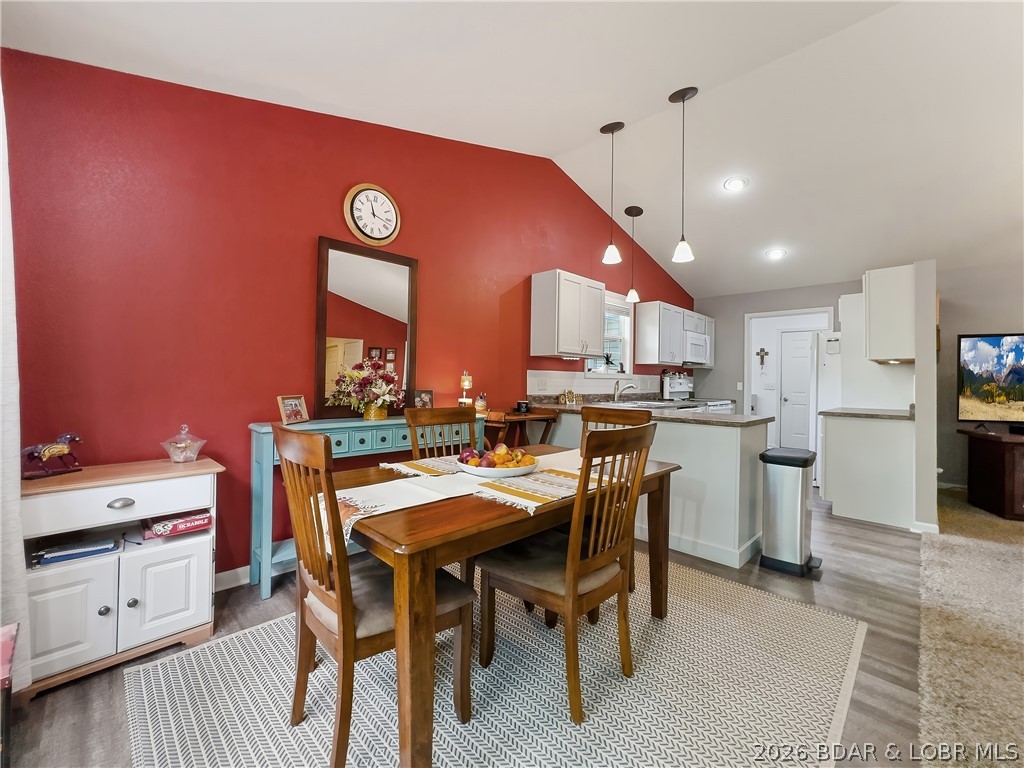 697 Panoramic Drive Property Photo 8