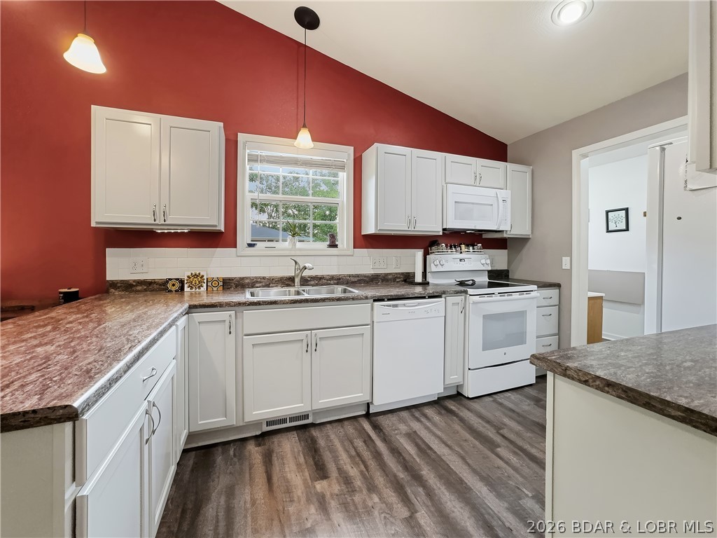 697 Panoramic Drive Property Photo 11