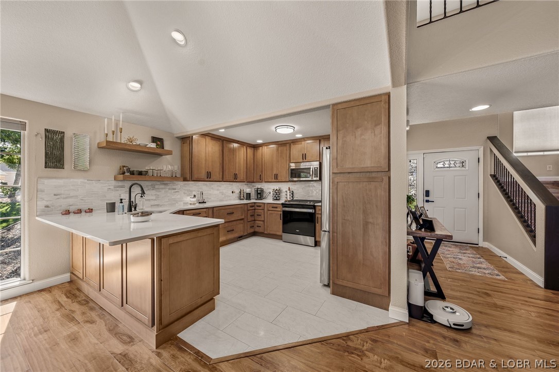 18 Valencia Drive Property Photo 10