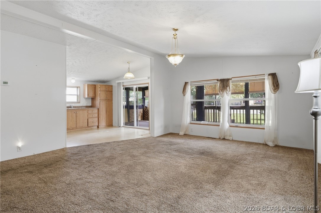 309 N Walnut Street Property Photo 6