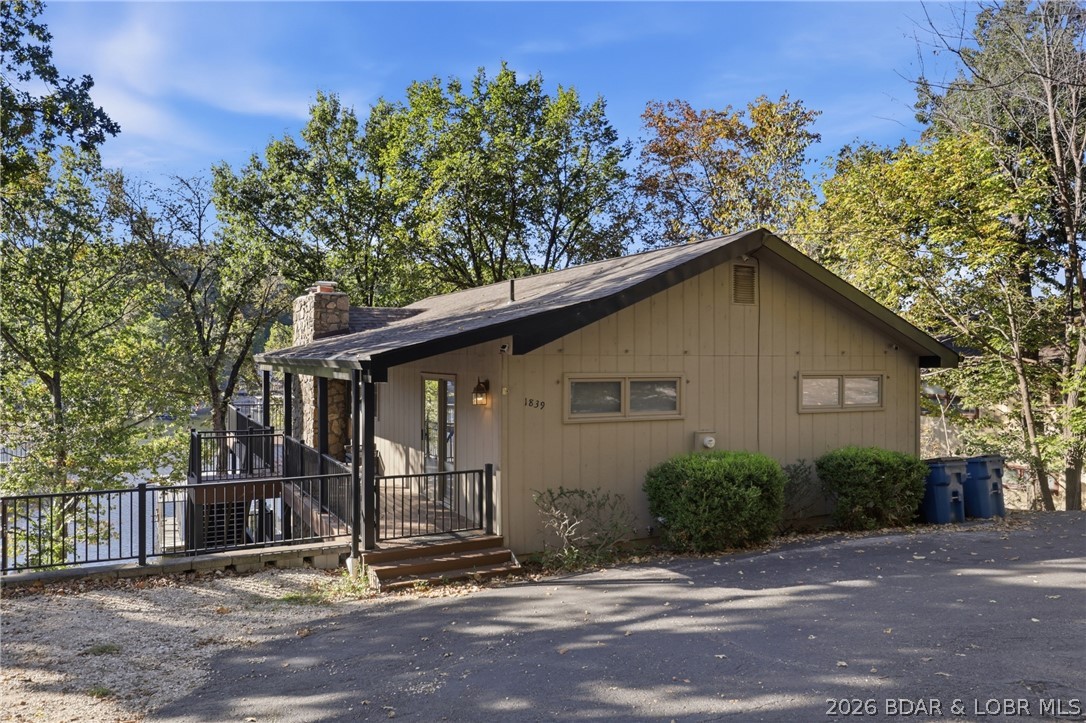 1839 Southview Shores Property Photo 1