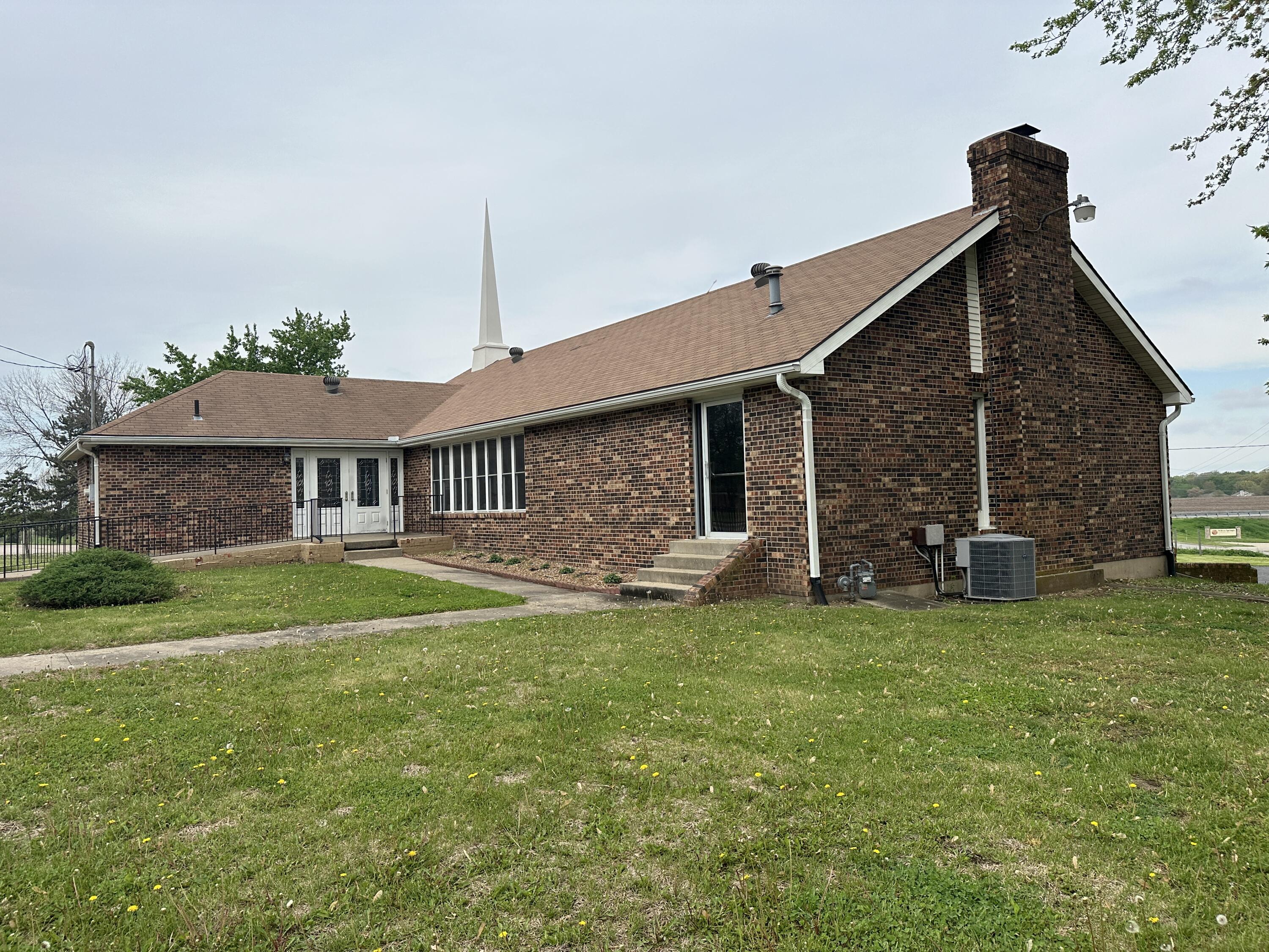924 Morrow St. Property Photo 1
