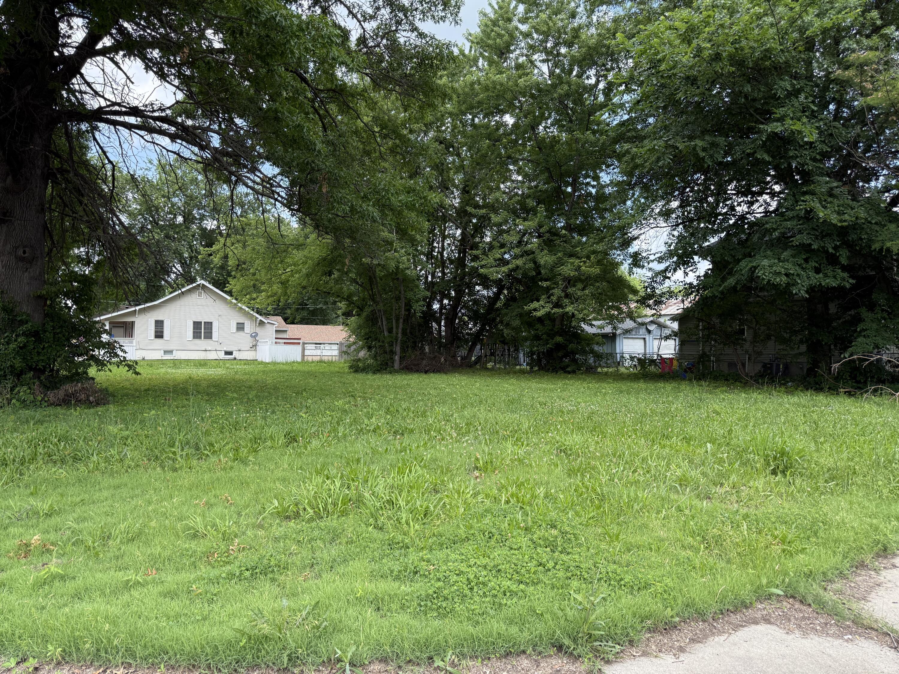 700 Wall Property Photo 1