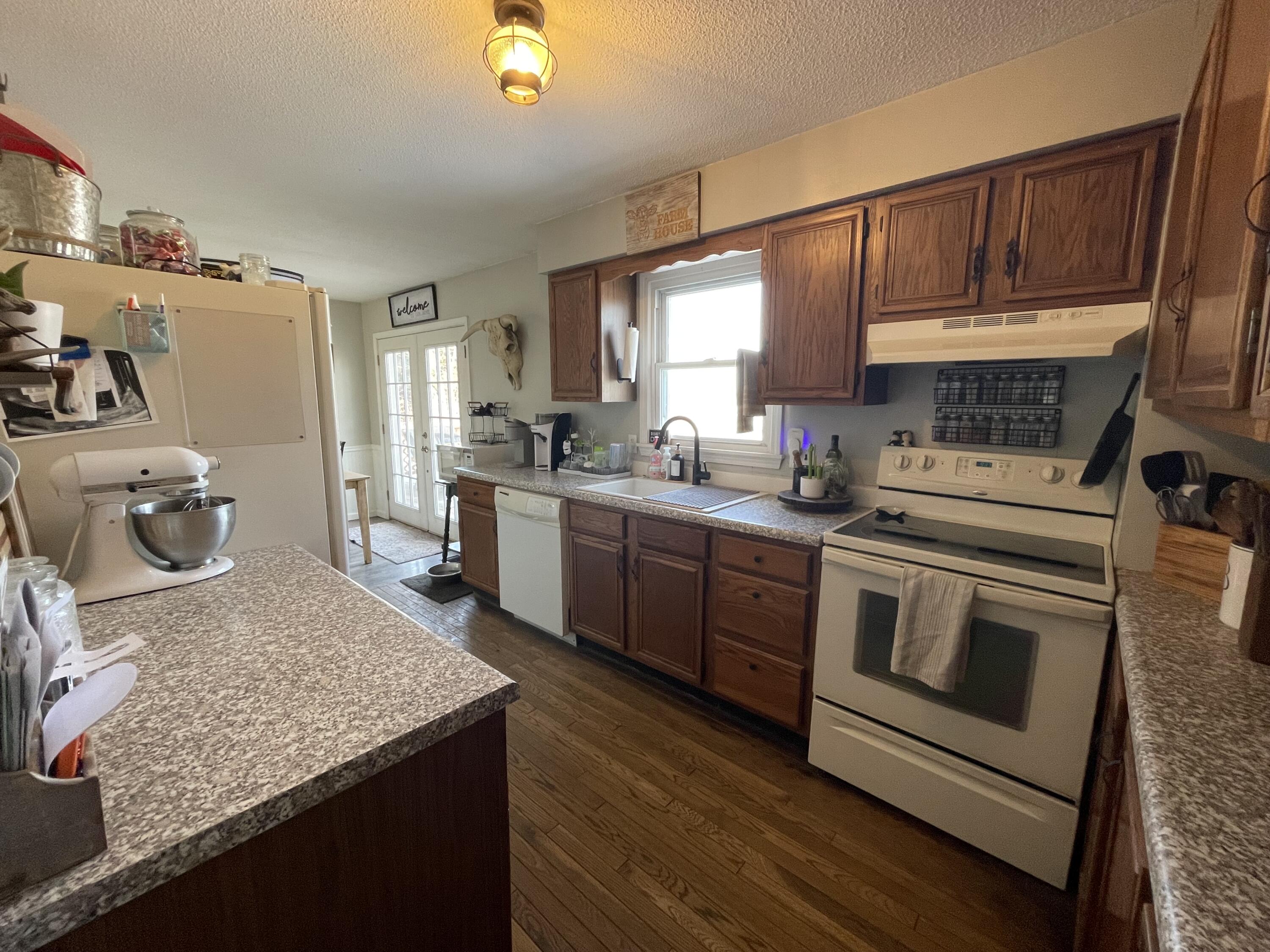 28112 Ee Hwy Property Photo 5
