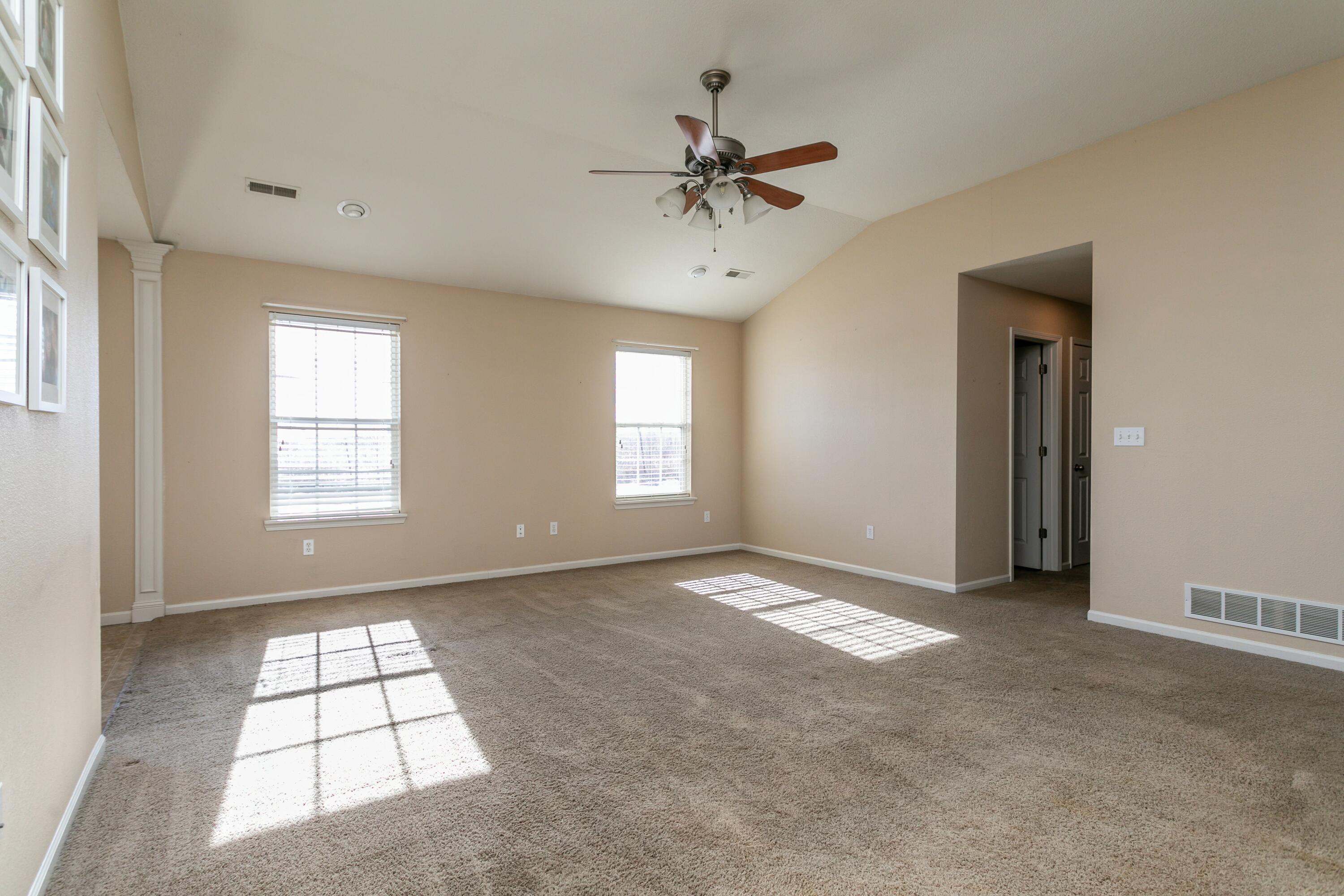 723 Sells Ct Property Photo 5