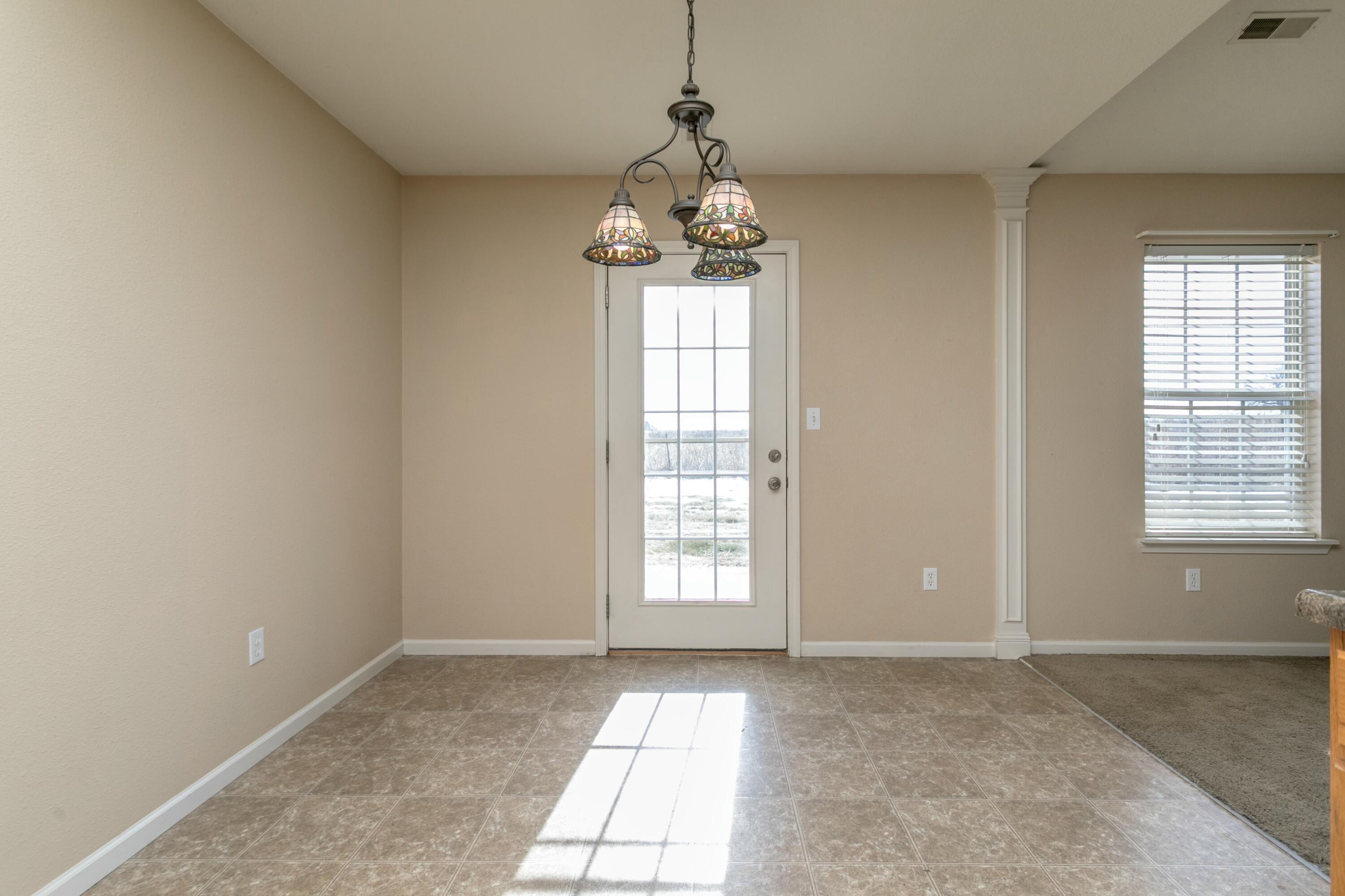 723 Sells Ct Property Photo 7