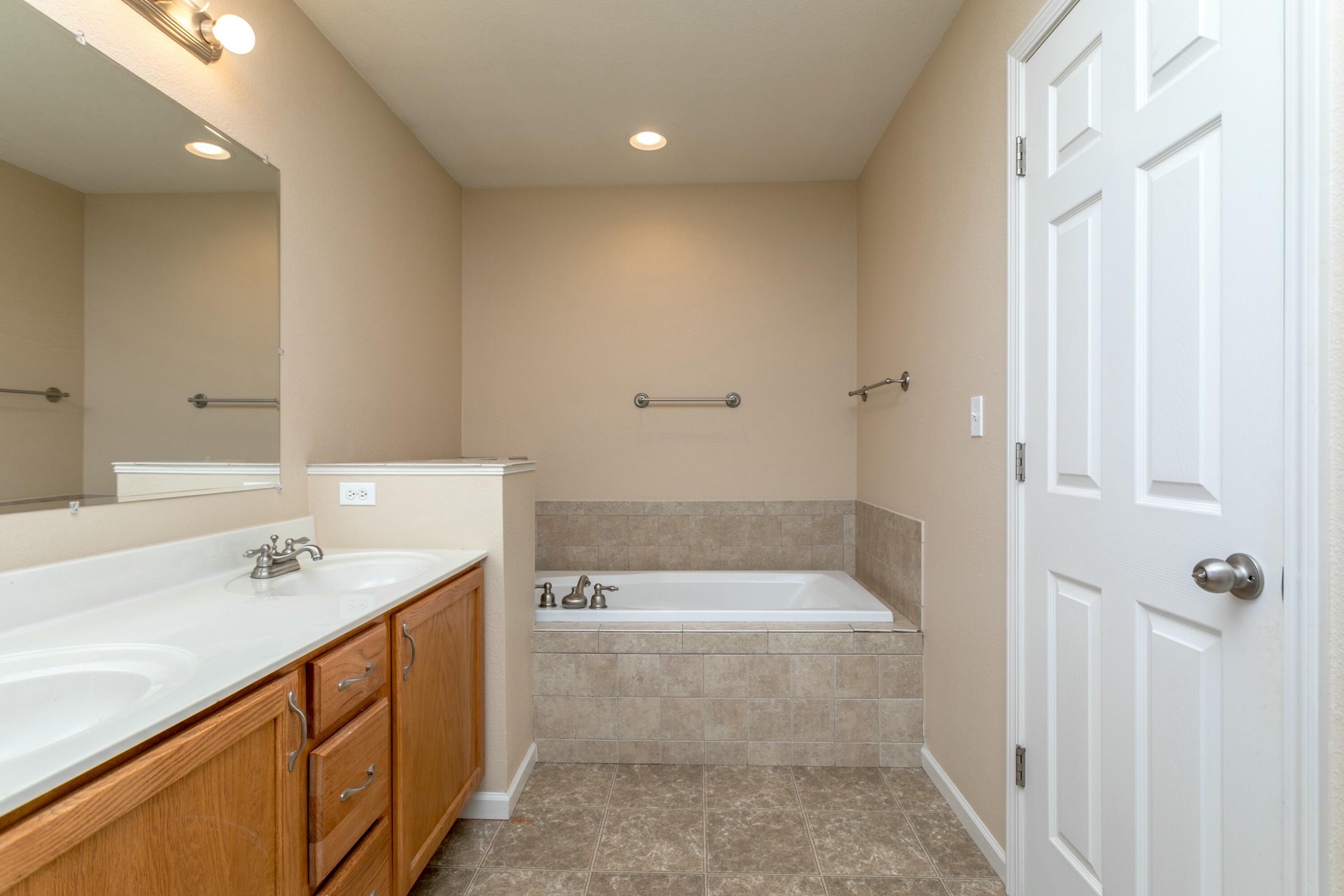 723 Sells Ct Property Photo 14