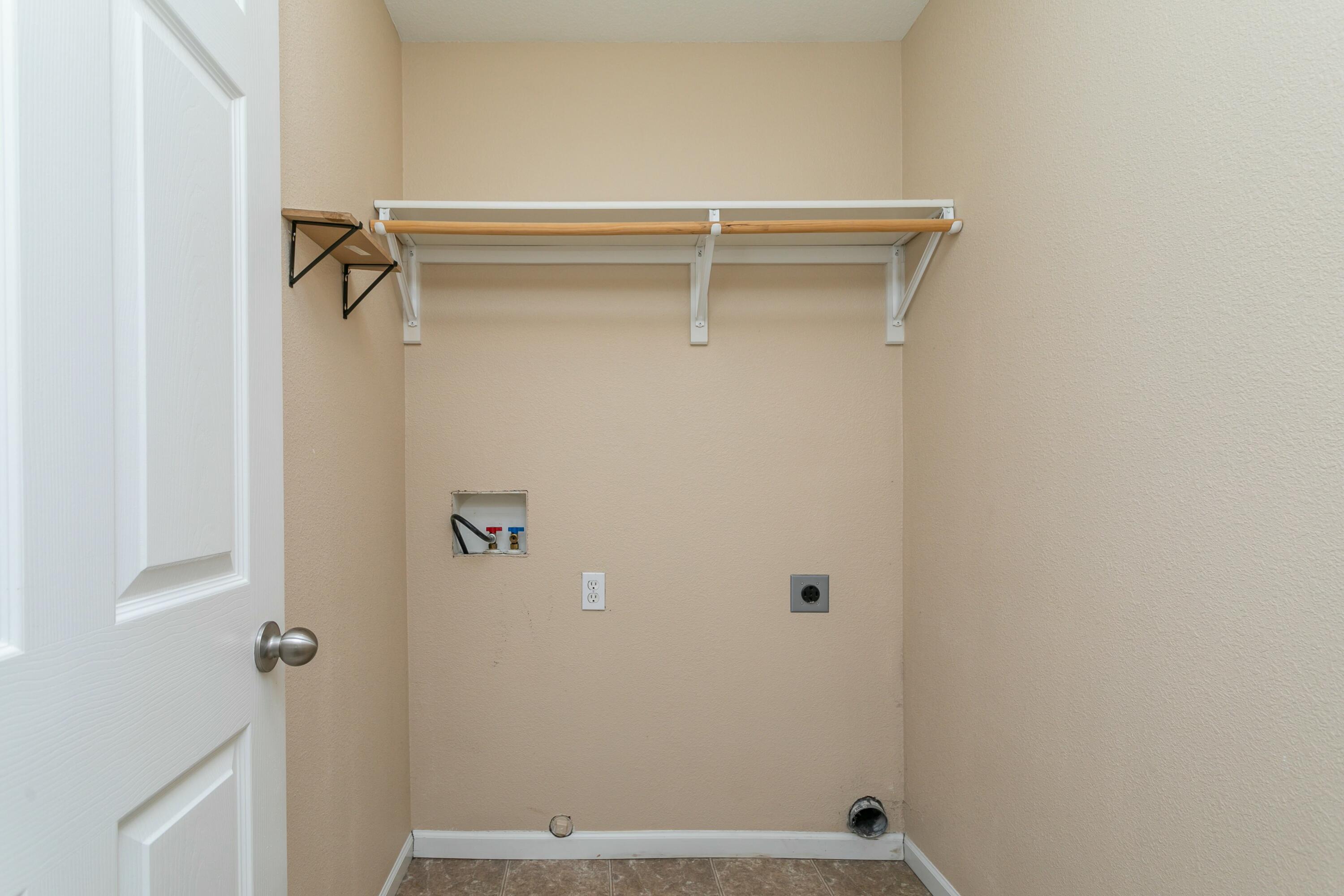 723 Sells Ct Property Photo 22