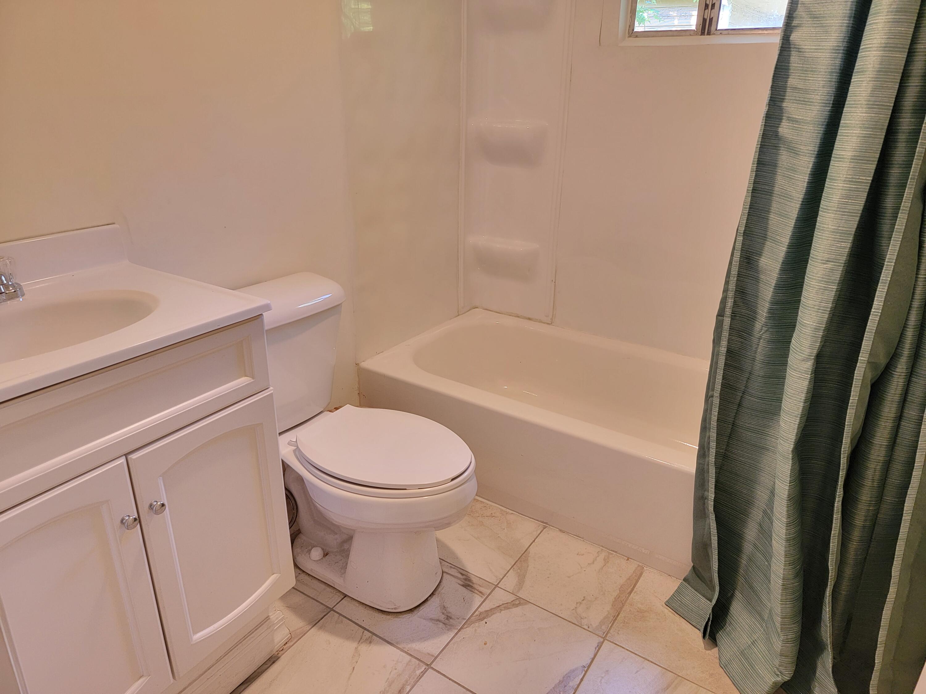316 Summit St Property Photo 8