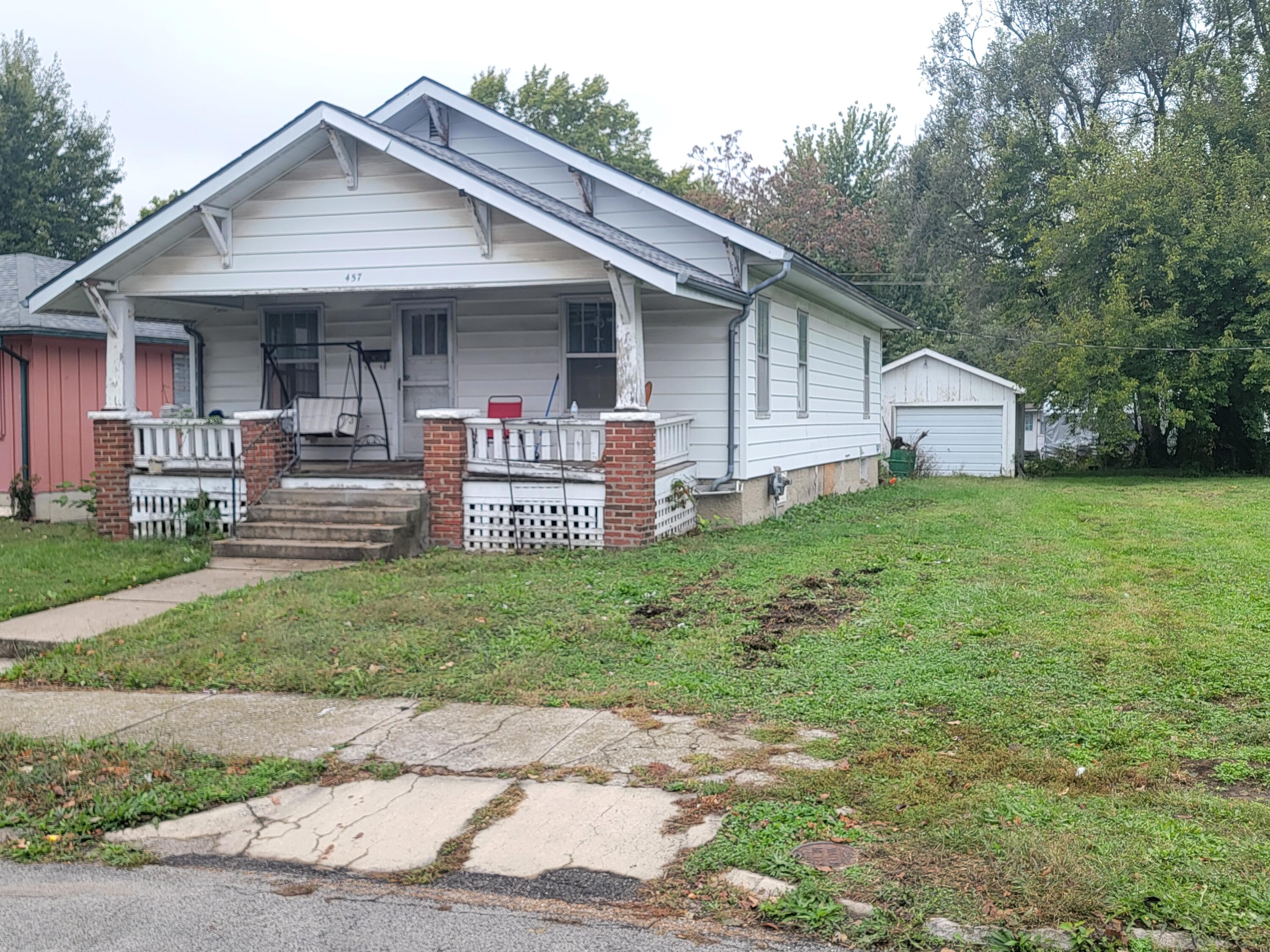 457 Jefferson Ave Property Photo 1
