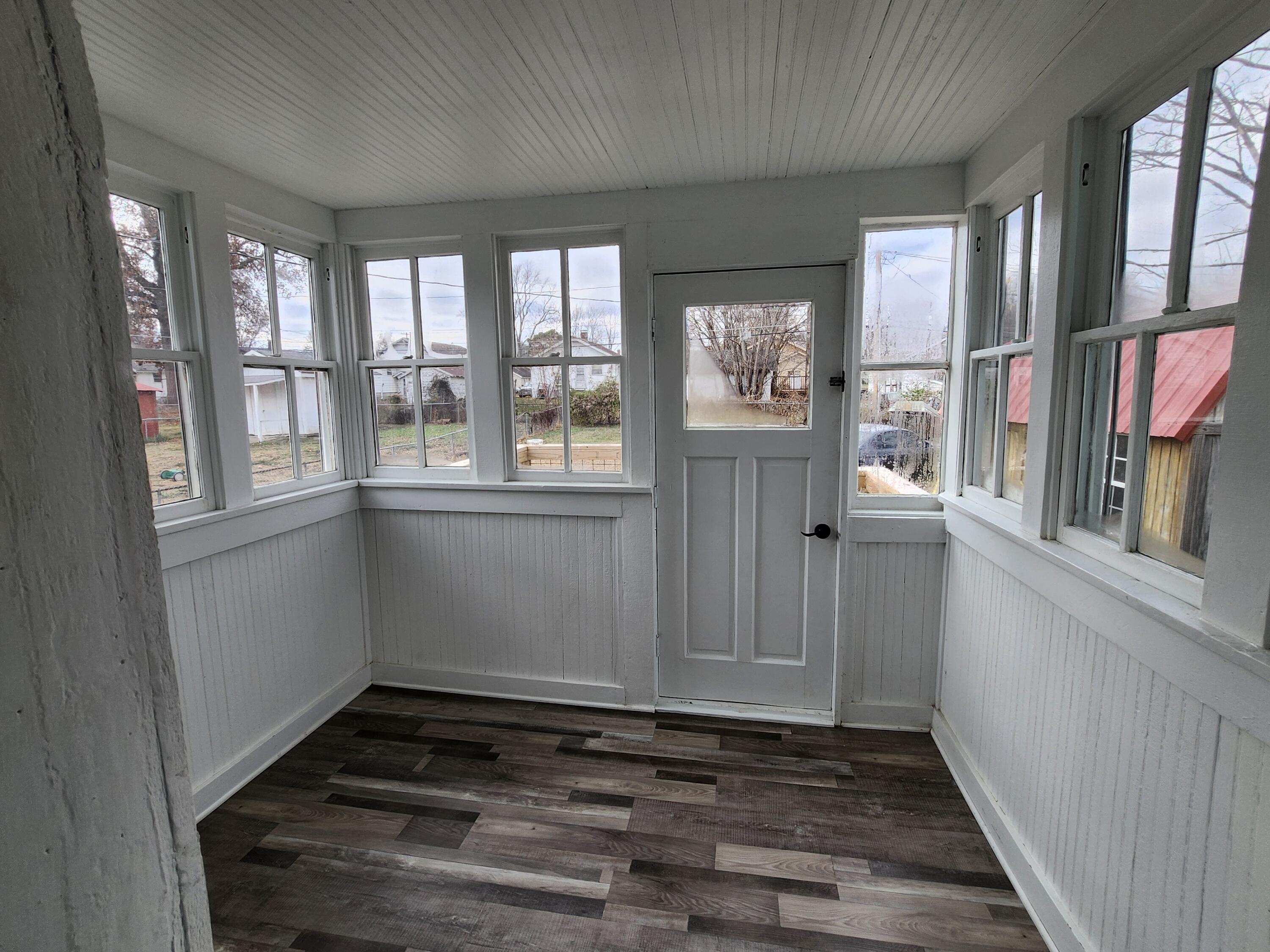 621 Ellsworth Ave Property Photo 14