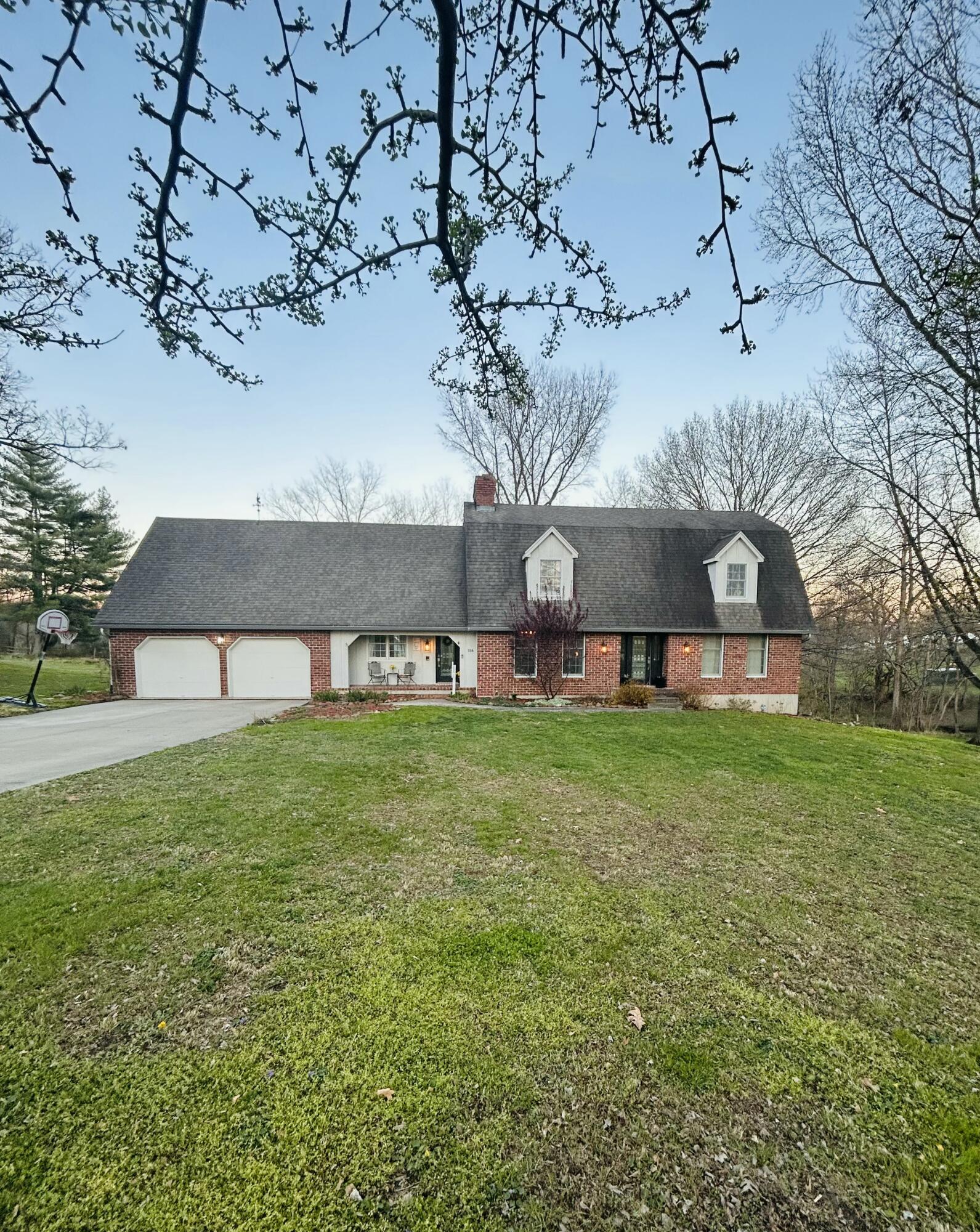 106 Walnut Dr Property Photo 9
