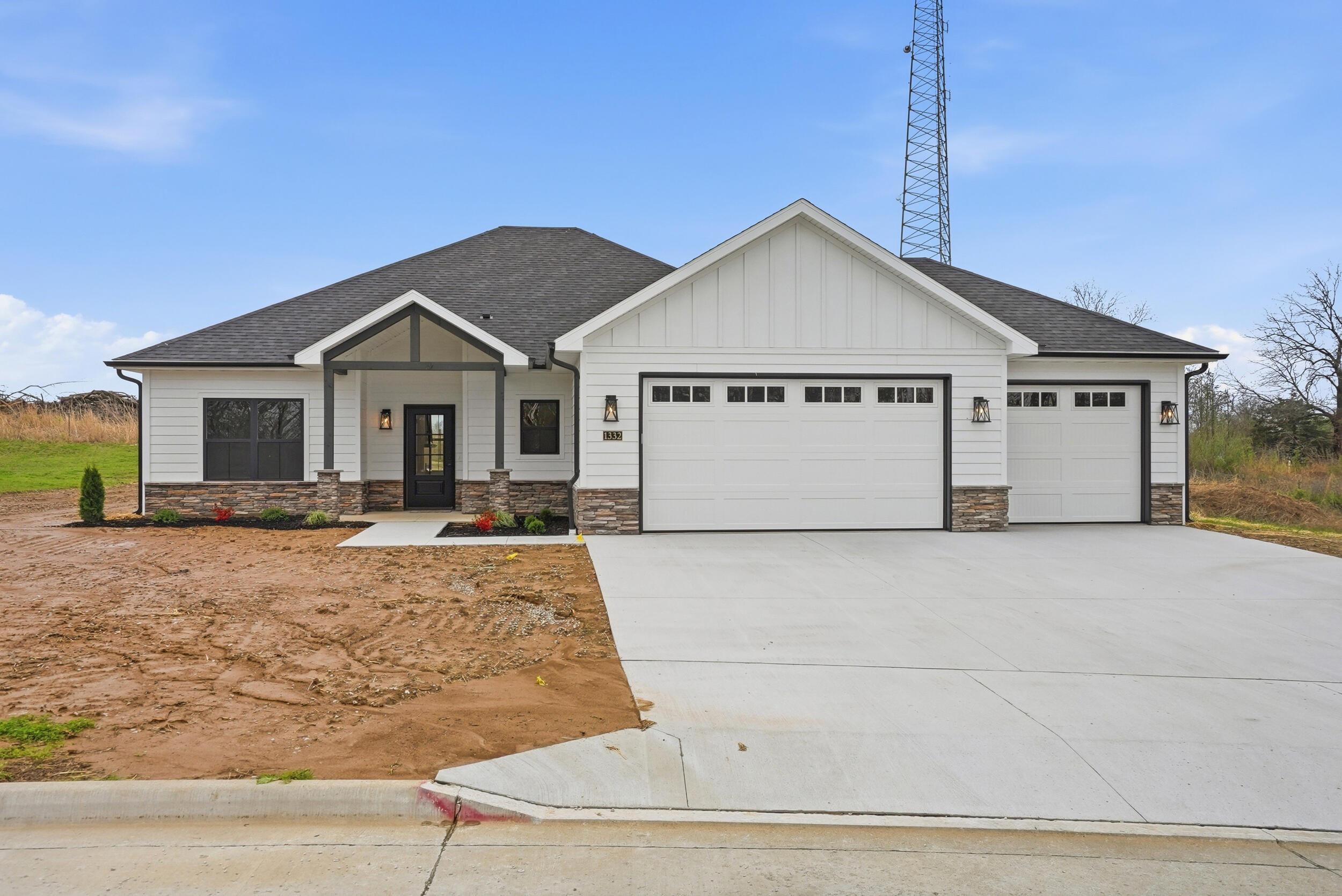 1332 Kiowa Ct Property Photo 1