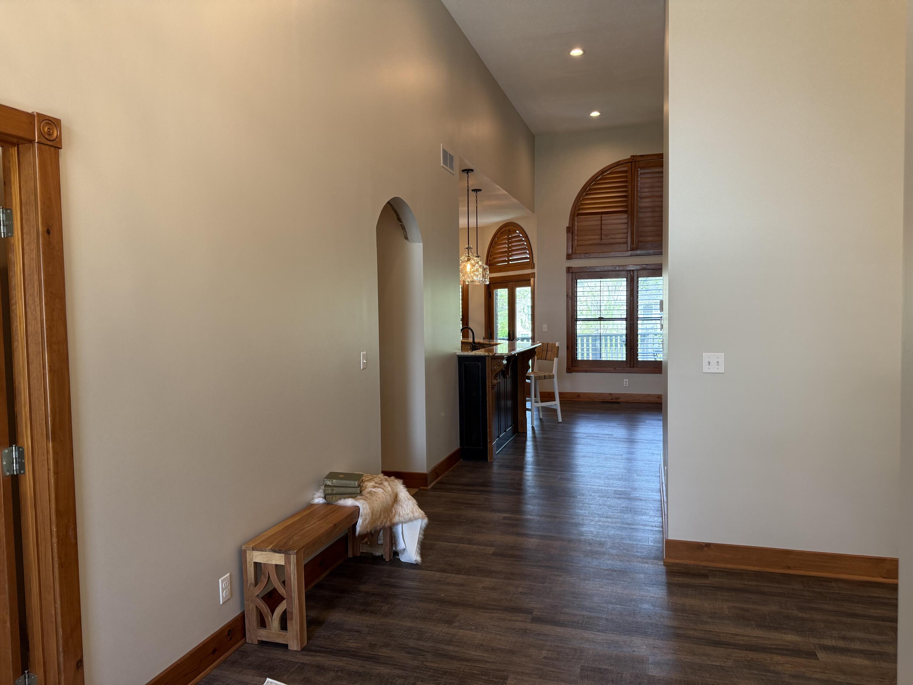 305 Meadow Ln Property Photo 11