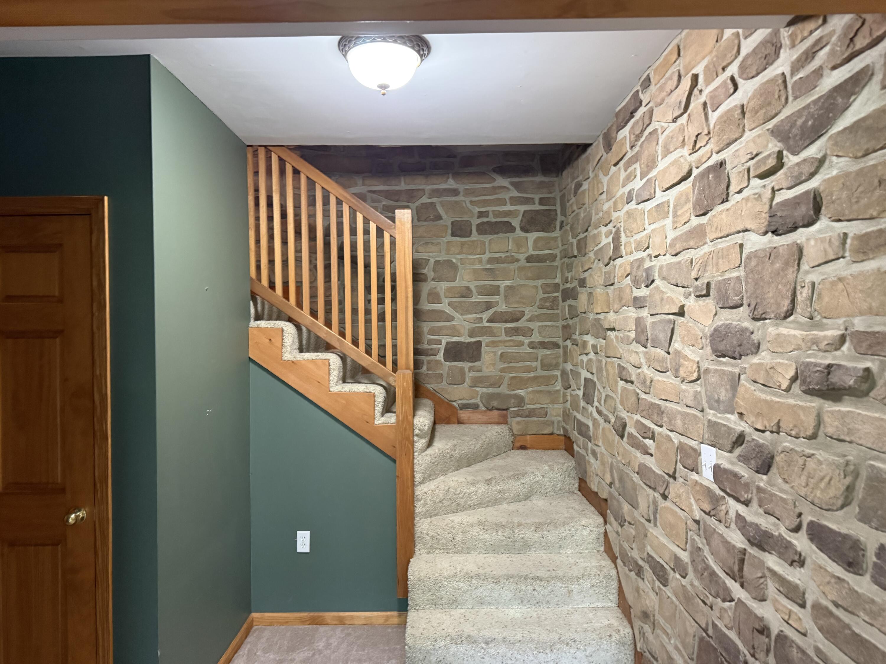 305 Meadow Ln Property Photo 75