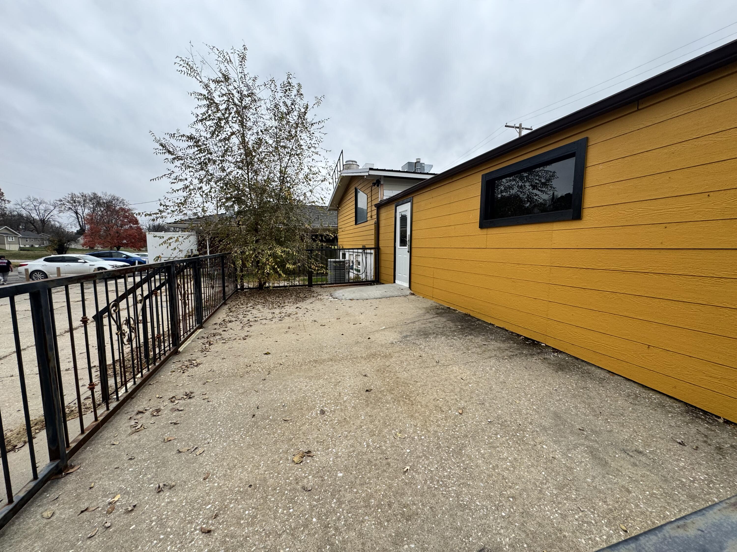 1110 Odell Ave Property Photo 8