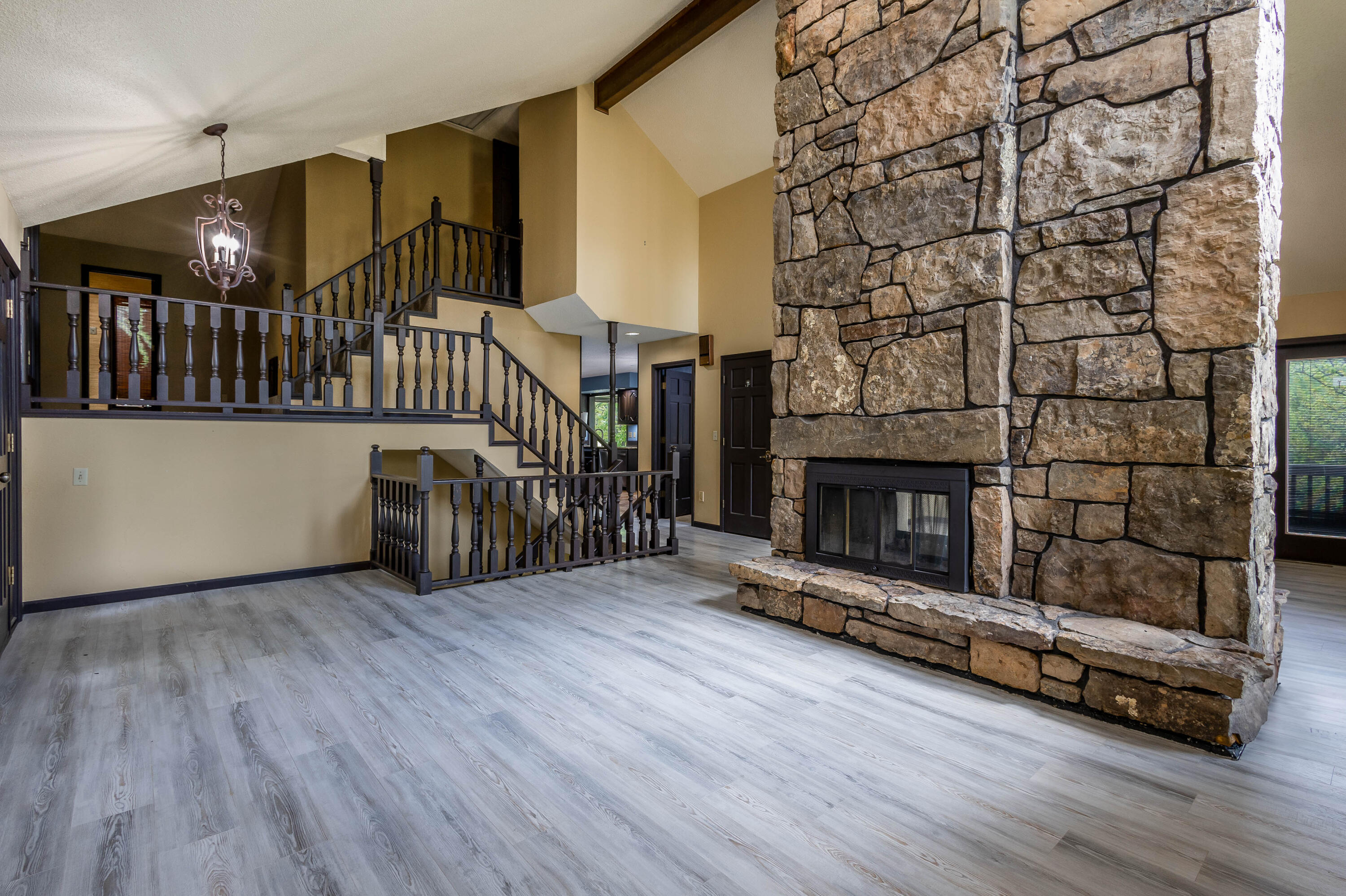 17759 Woods Drive Property Photo 11