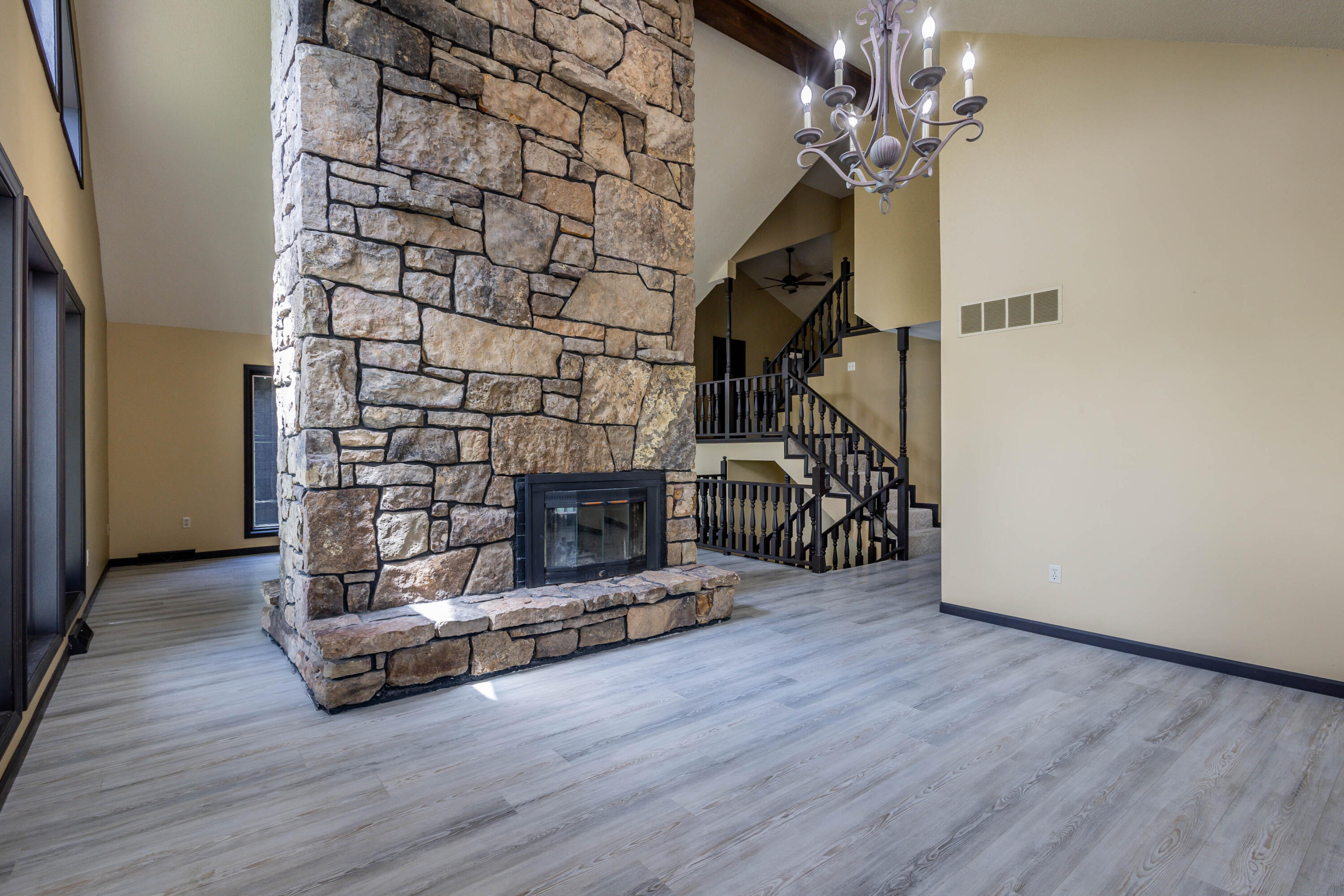 17759 Woods Drive Property Photo 13