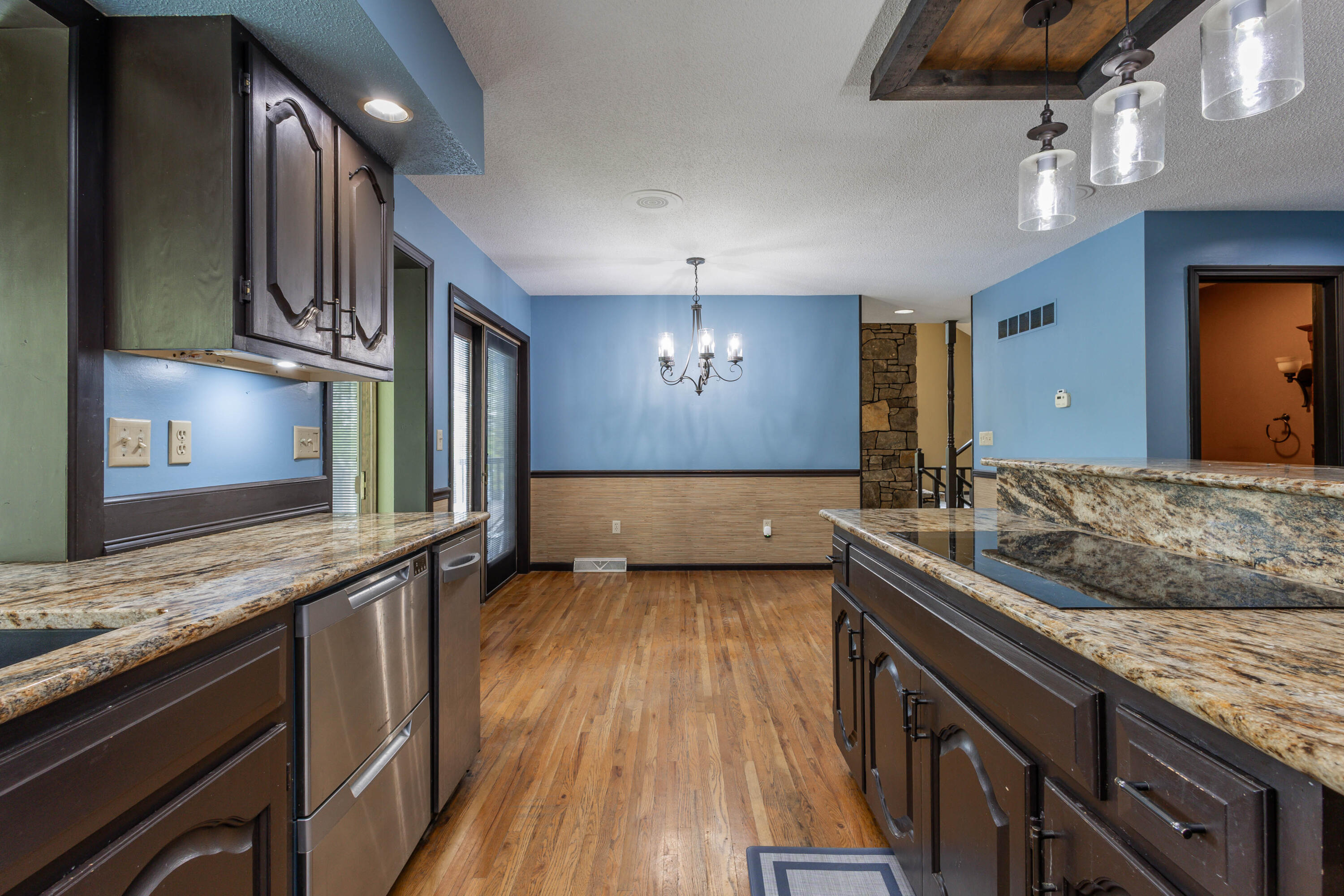 17759 Woods Drive Property Photo 21