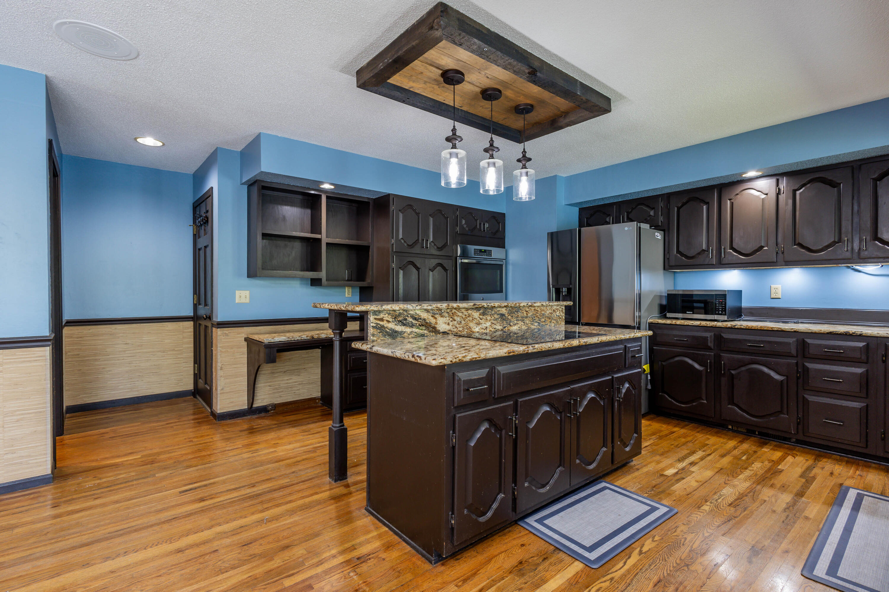 17759 Woods Drive Property Photo 22
