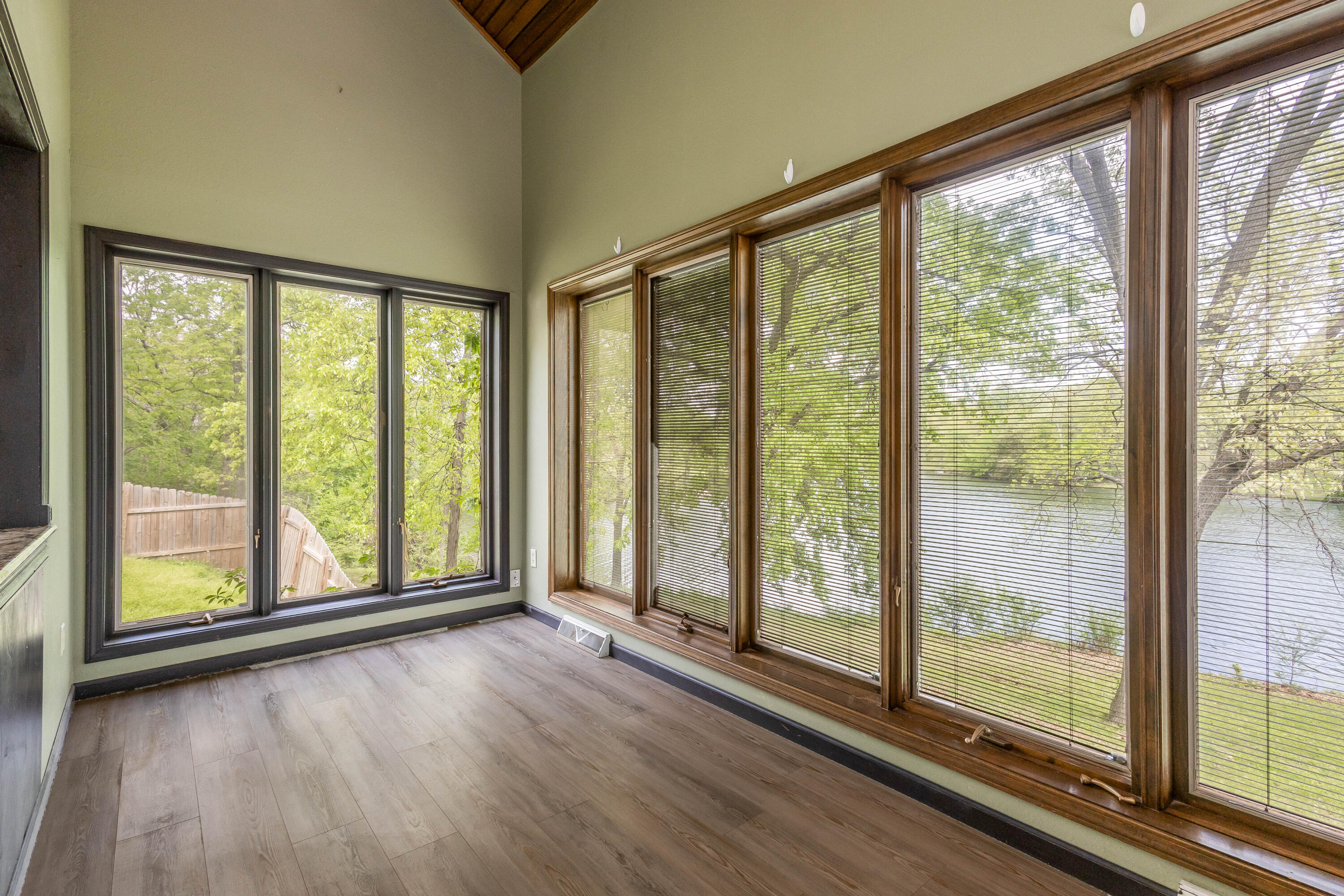 17759 Woods Drive Property Photo 24