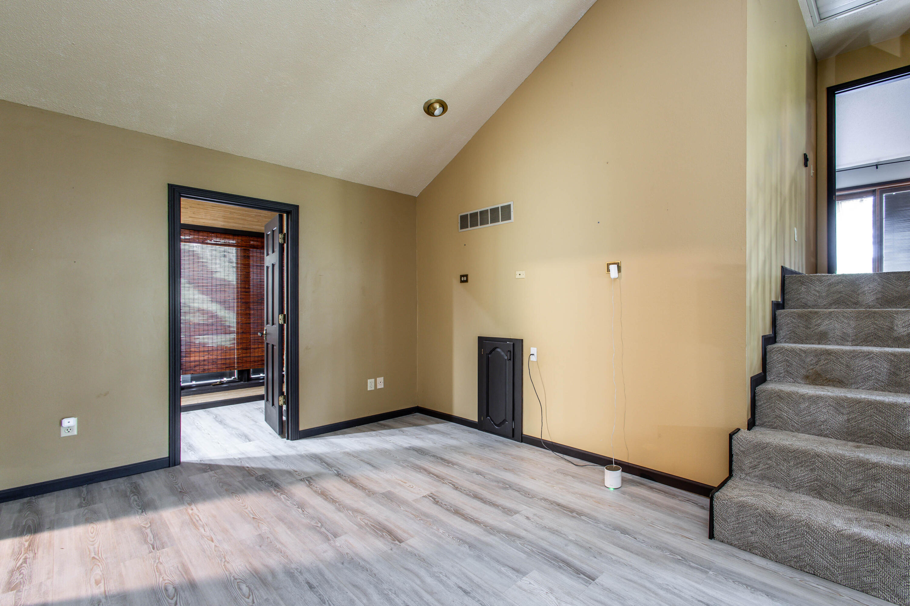 17759 Woods Drive Property Photo 28
