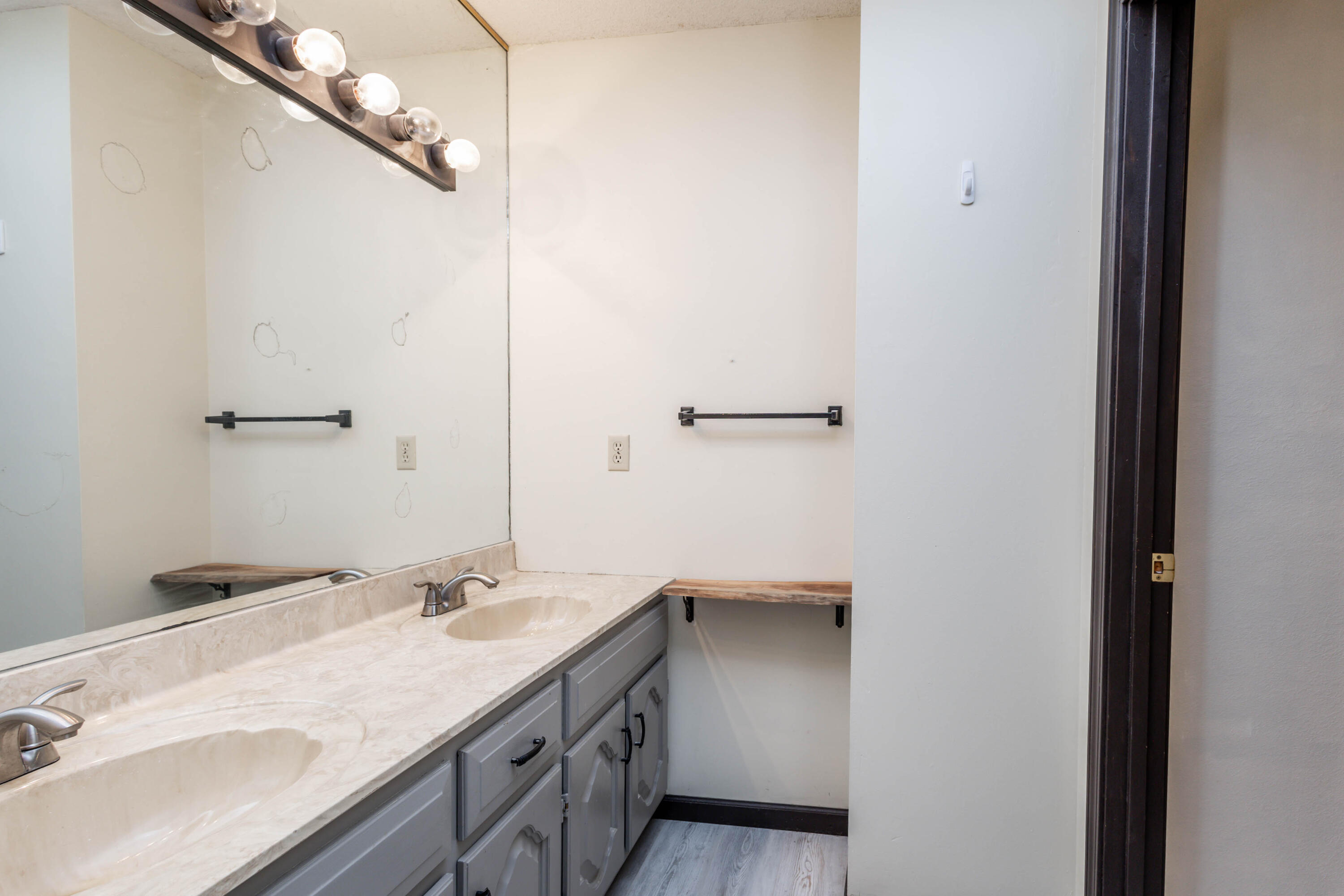 17759 Woods Drive Property Photo 44