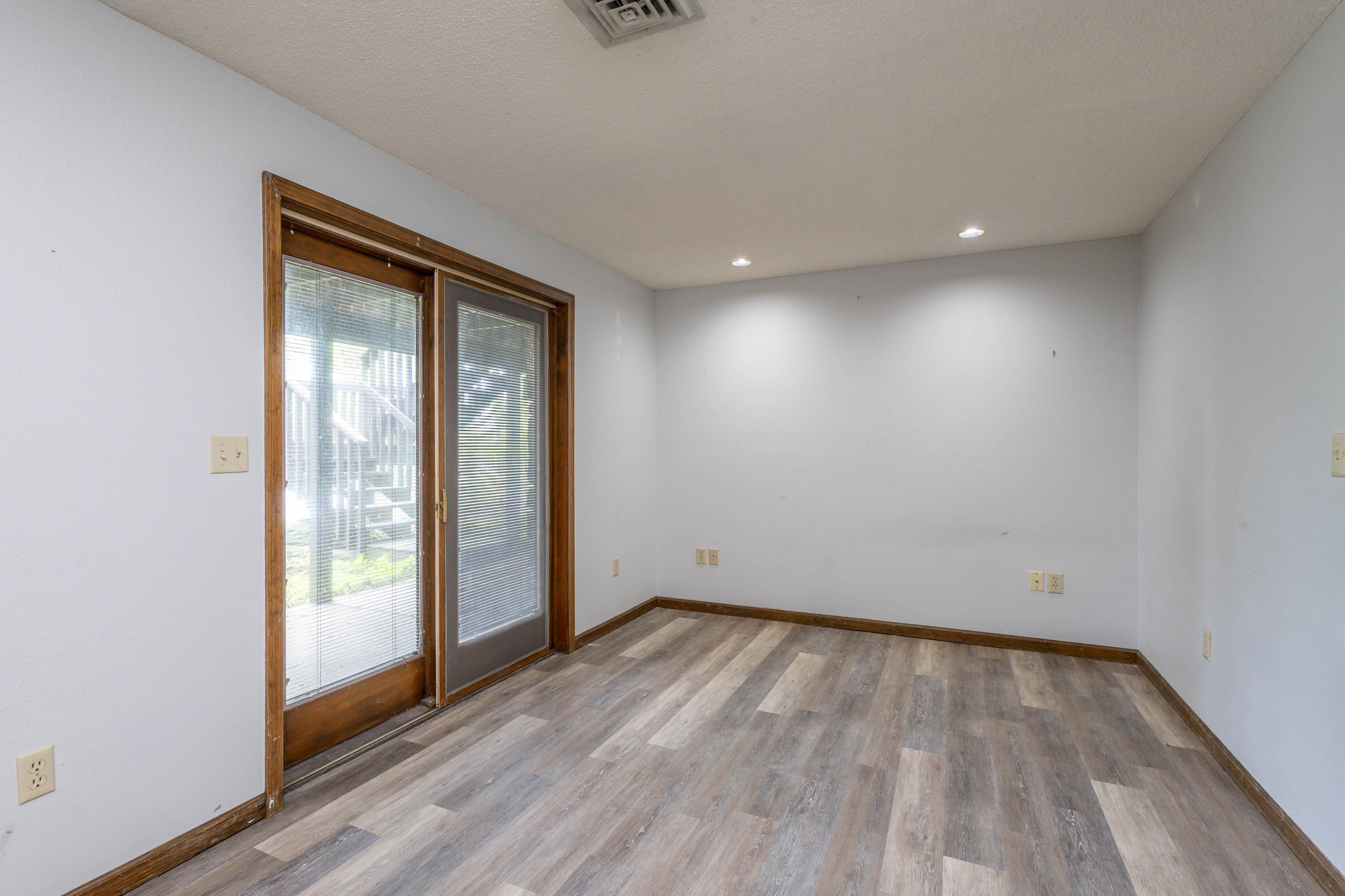 17759 Woods Drive Property Photo 55