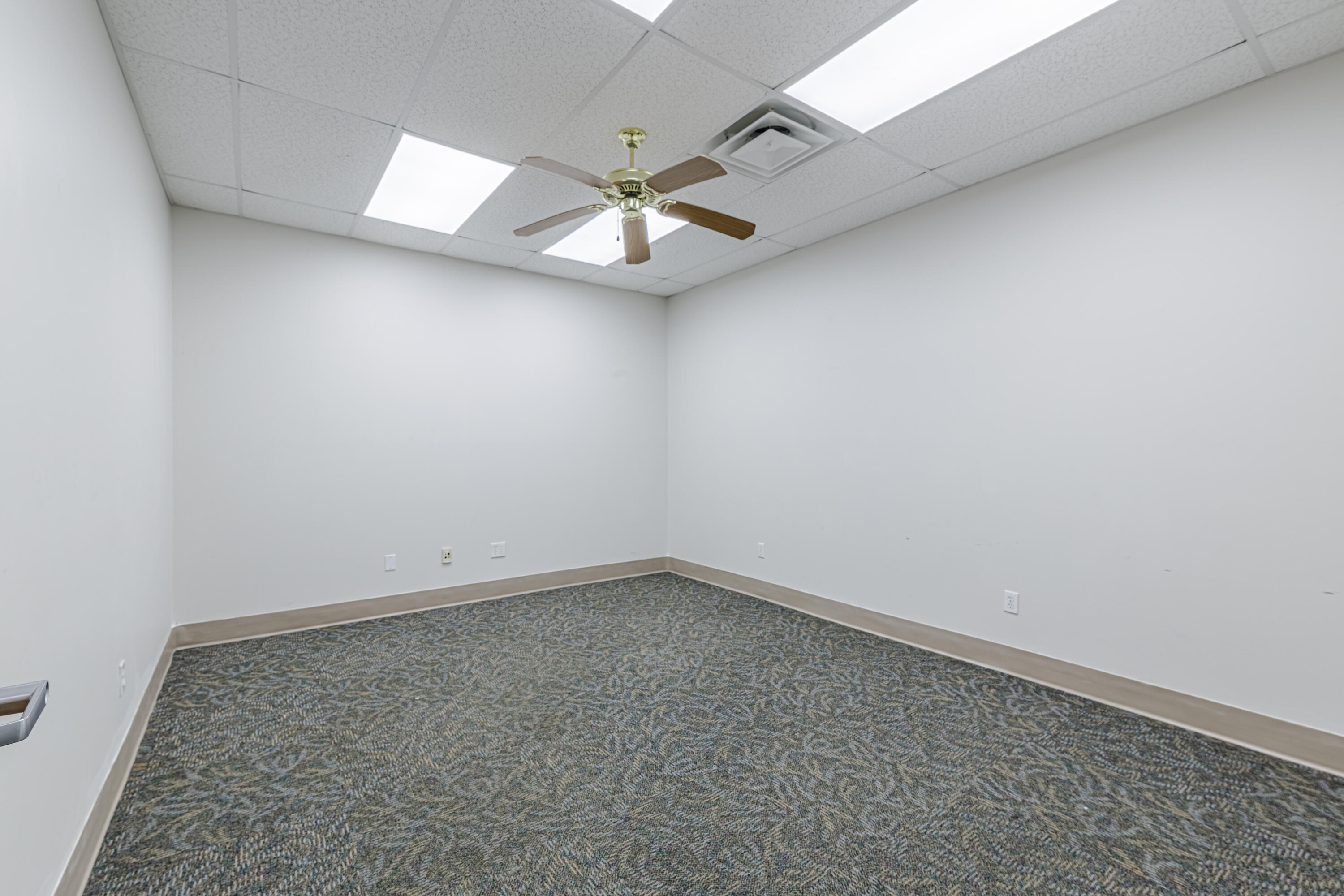 1815 Commerce Dr Property Photo 10