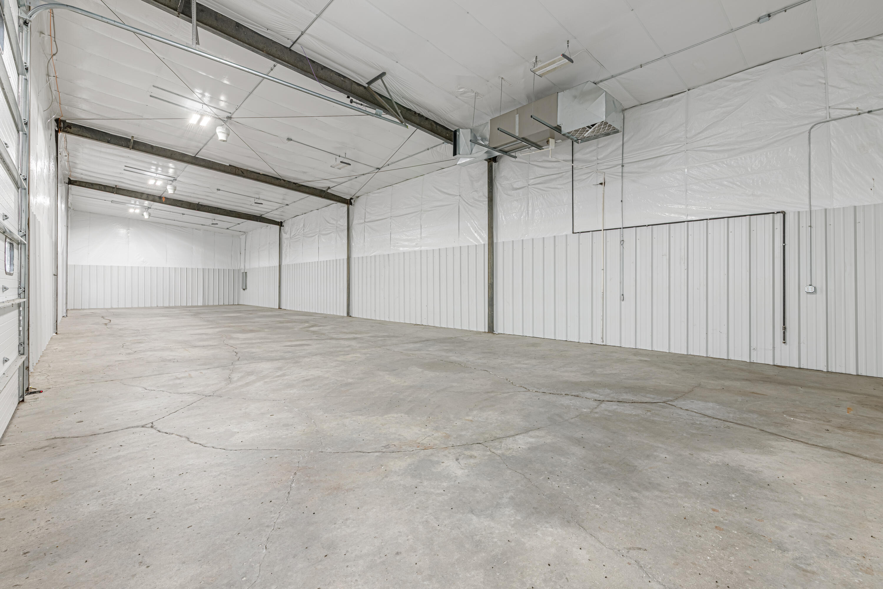 1815 Commerce Dr Property Photo 35