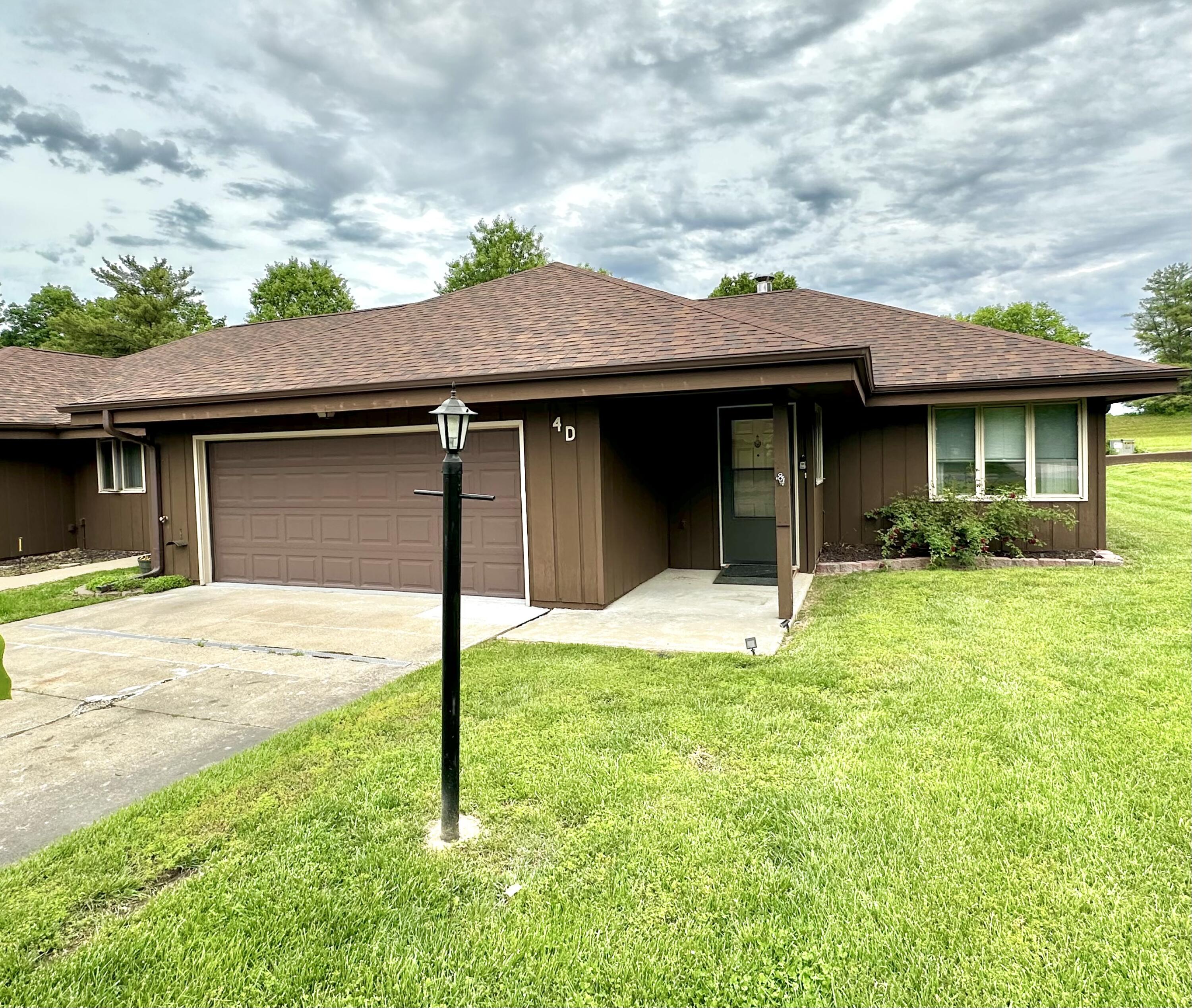 4 D Pinecrest Rd Property Photo 2