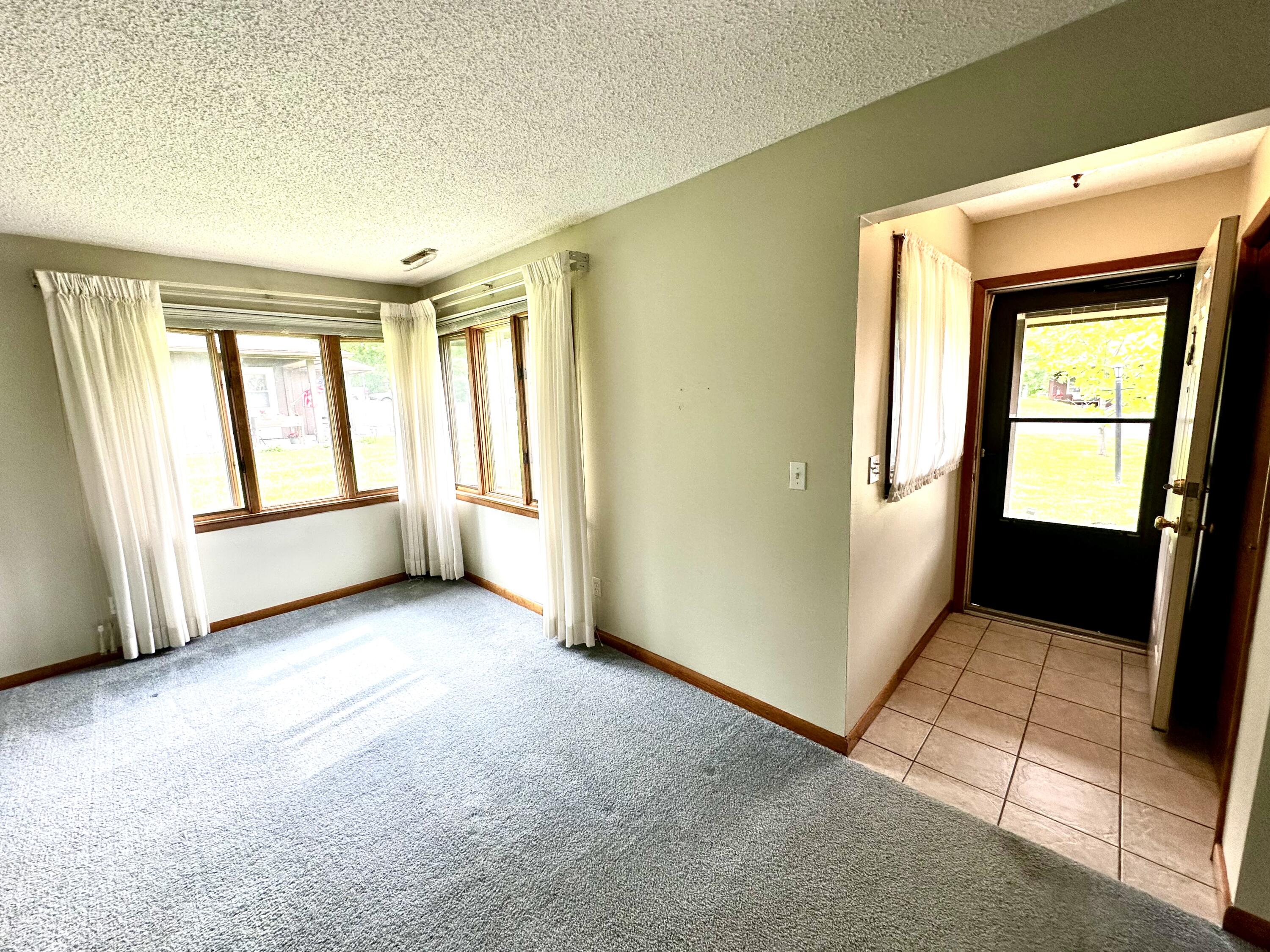 4 D Pinecrest Rd Property Photo 4