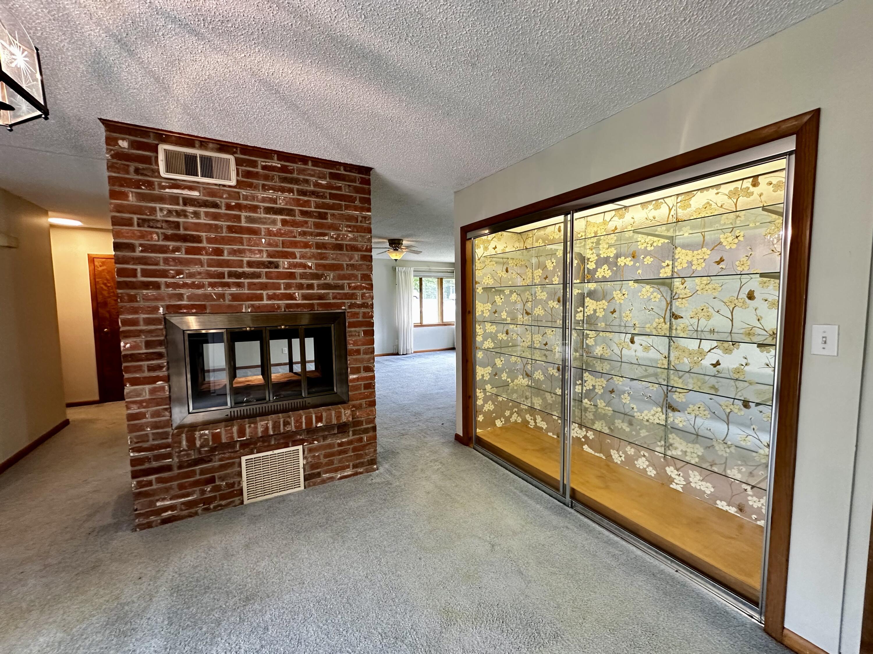 4 D Pinecrest Rd Property Photo 11