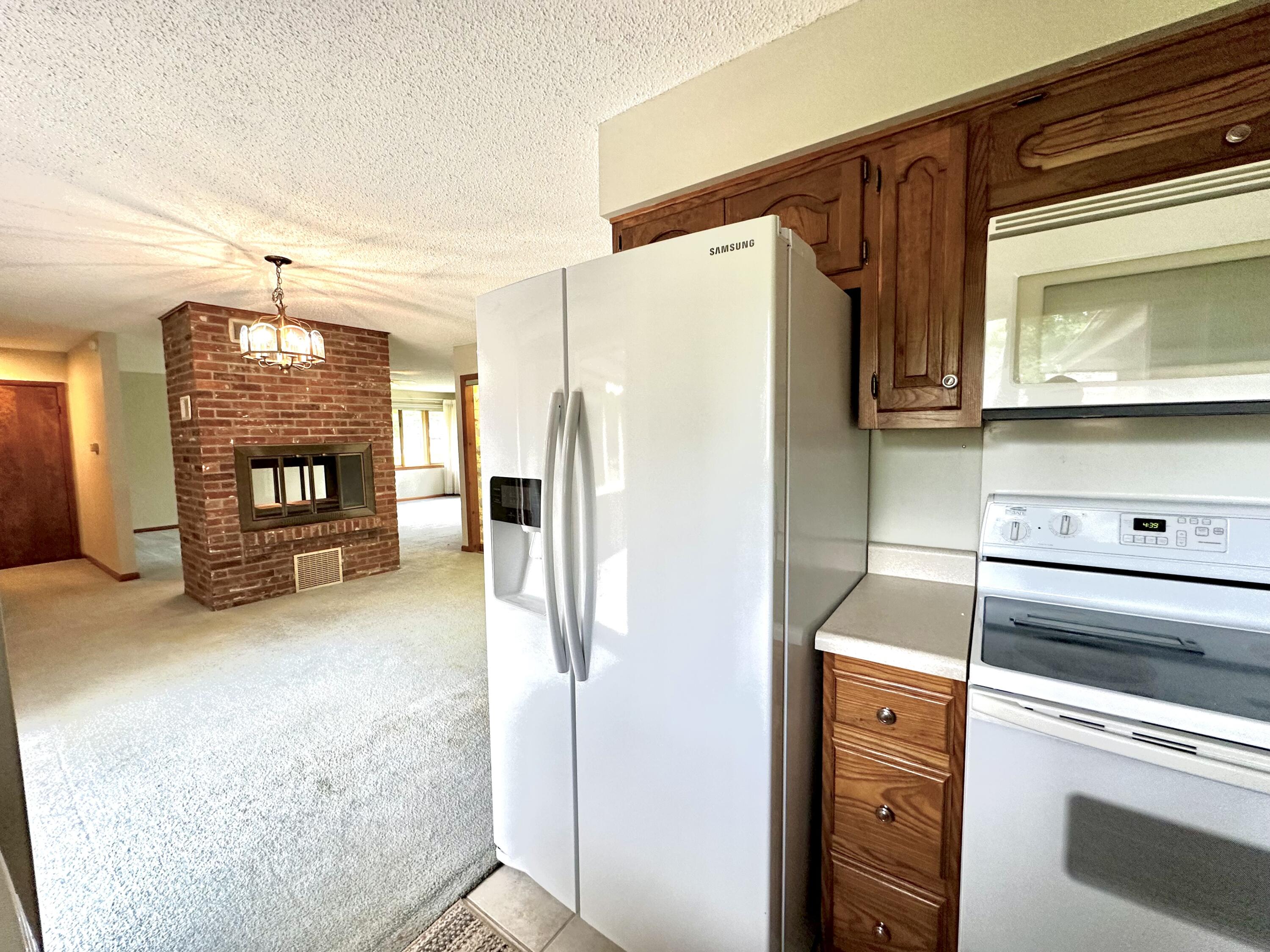 4 D Pinecrest Rd Property Photo 12