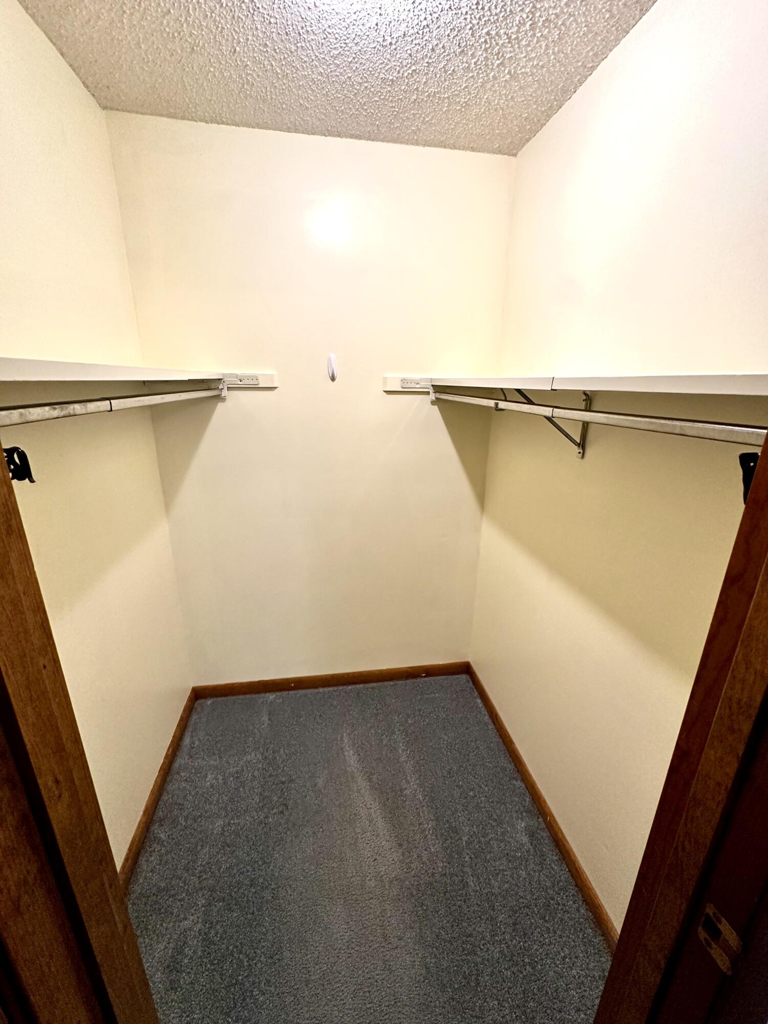 4 D Pinecrest Rd Property Photo 18