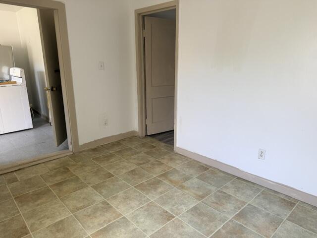 631 Thomas St Property Photo 11