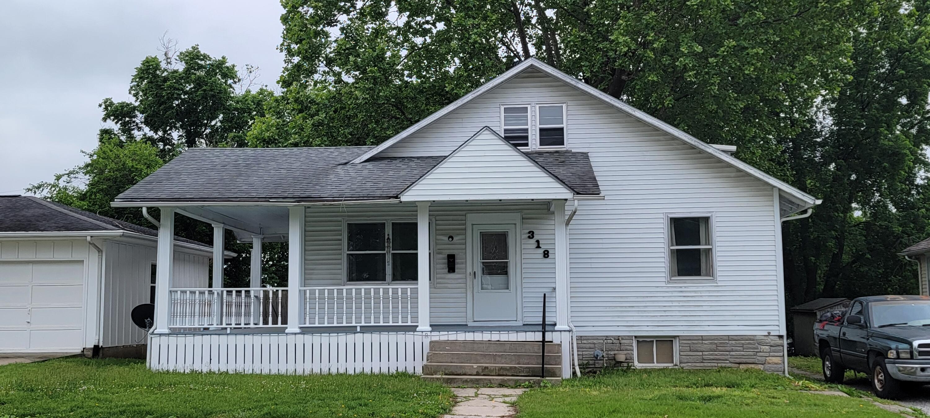 318 Gordon ST