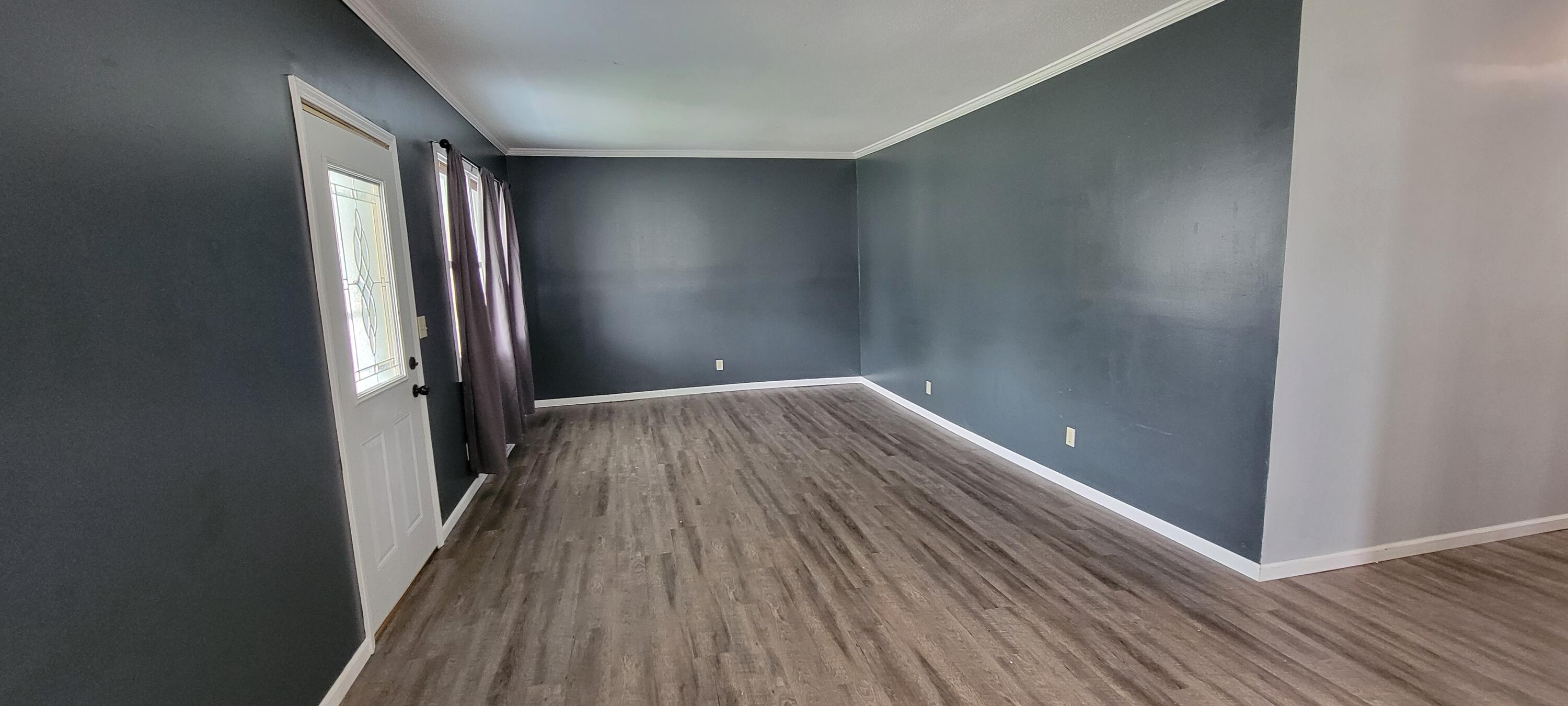 318 Gordon St Property Photo 6