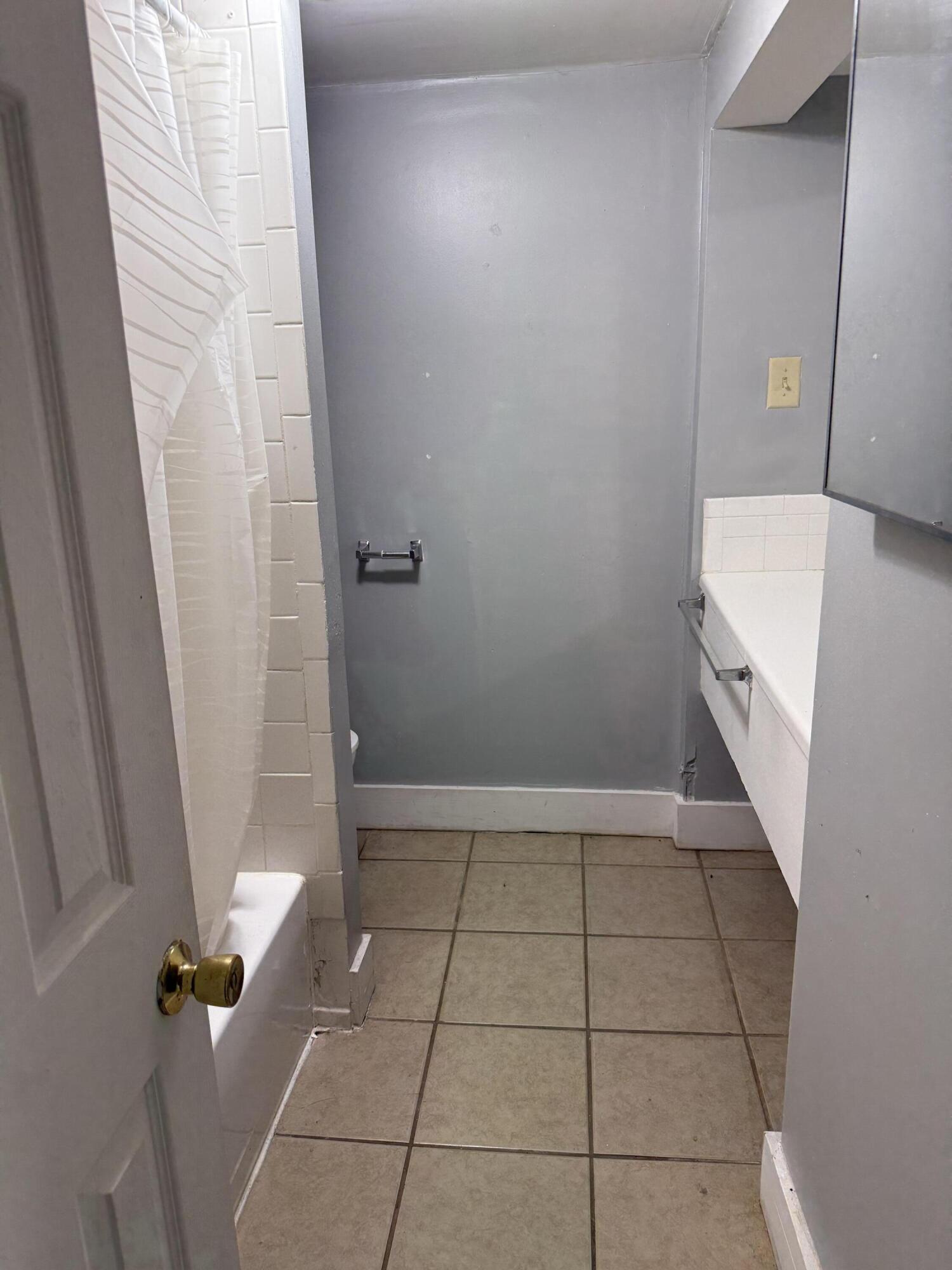 257 Miami Ave Property Photo 7